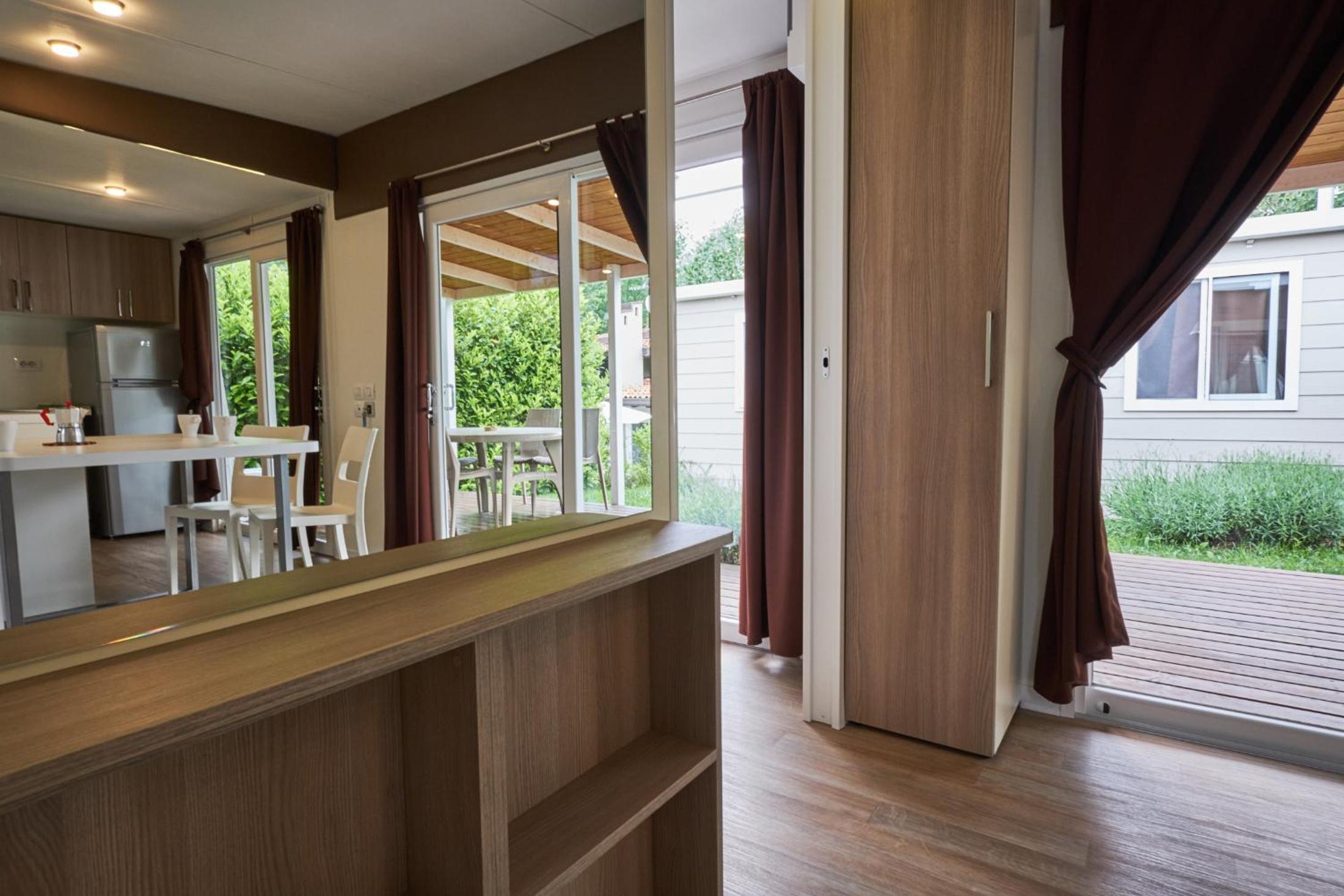 Two-Bedroom Mobile Home - Photo 4