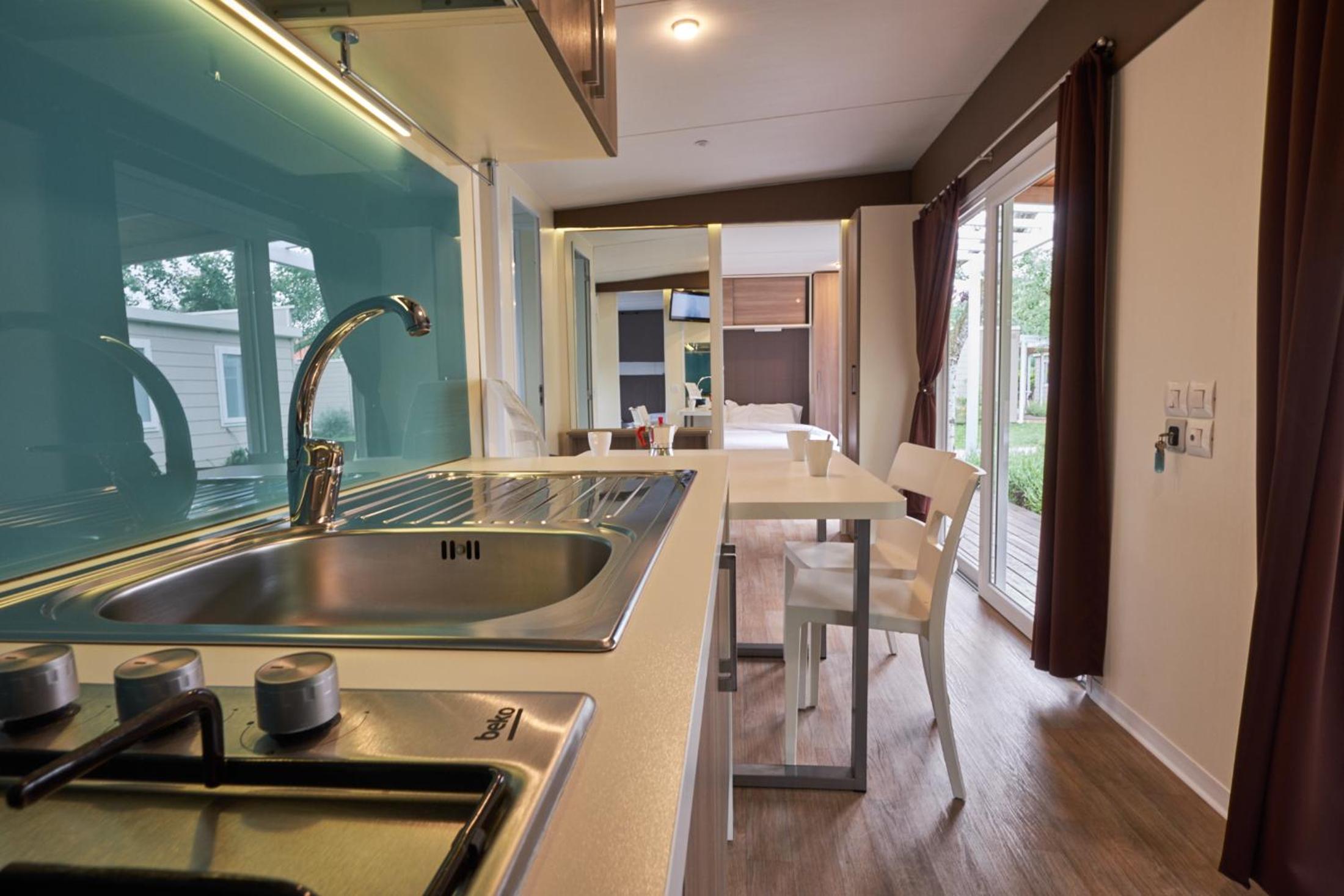 Two-Bedroom Mobile Home - Photo 7