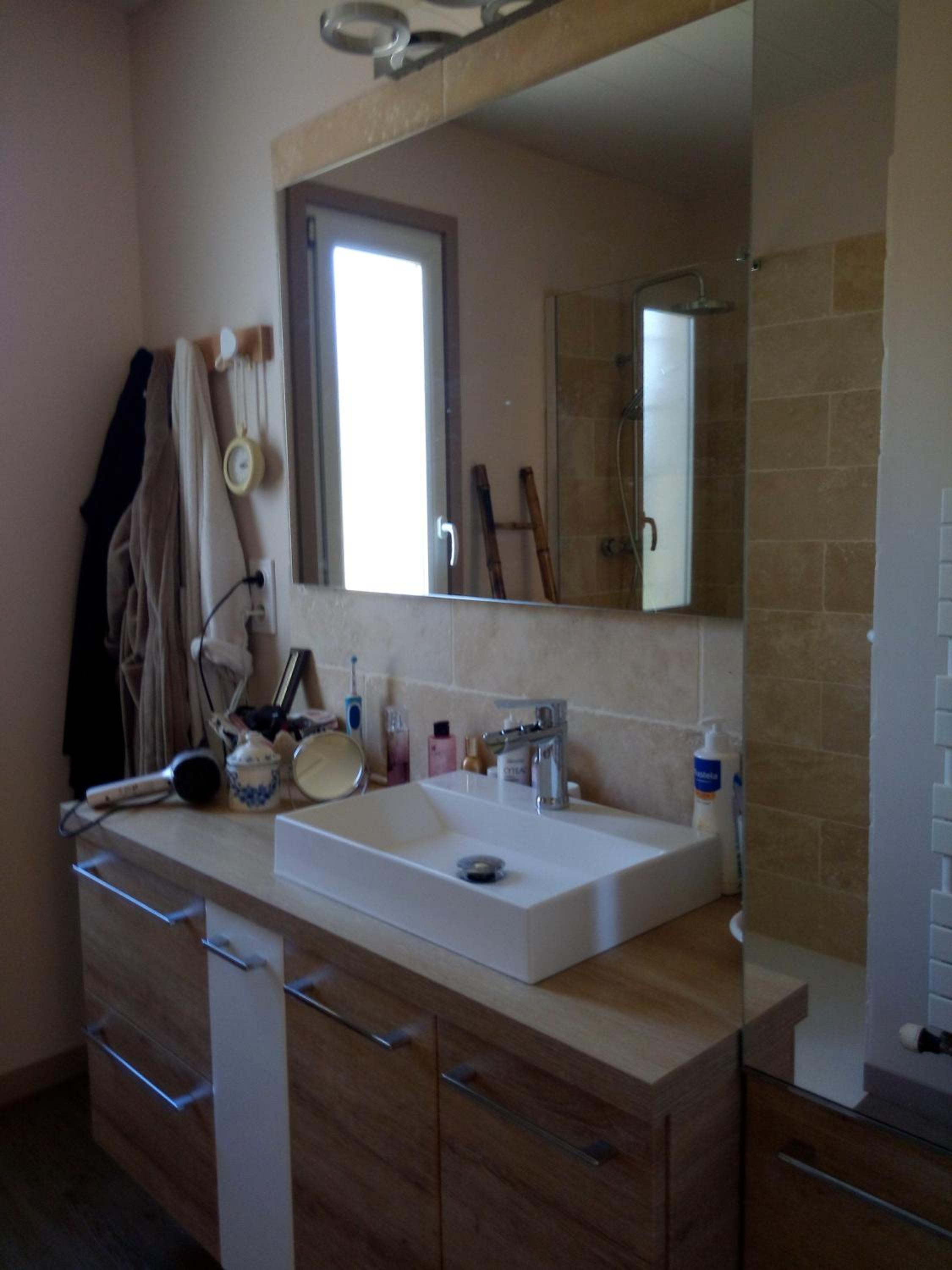 Large Double Room - Photo 1
