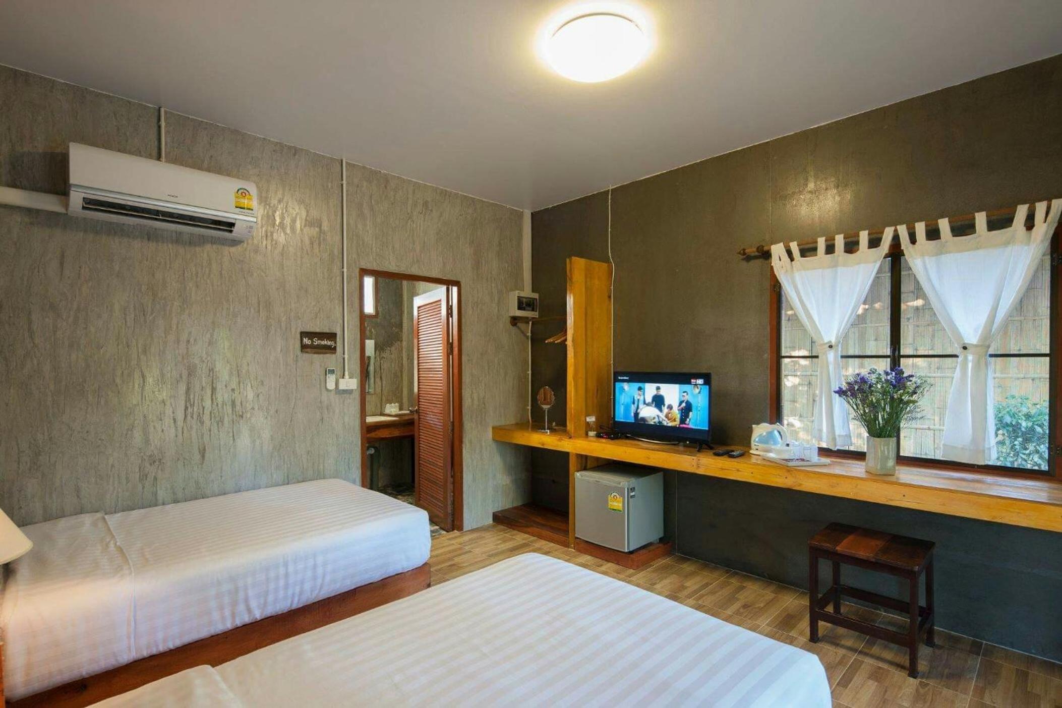 Twin Room with Garden View - Photo 1