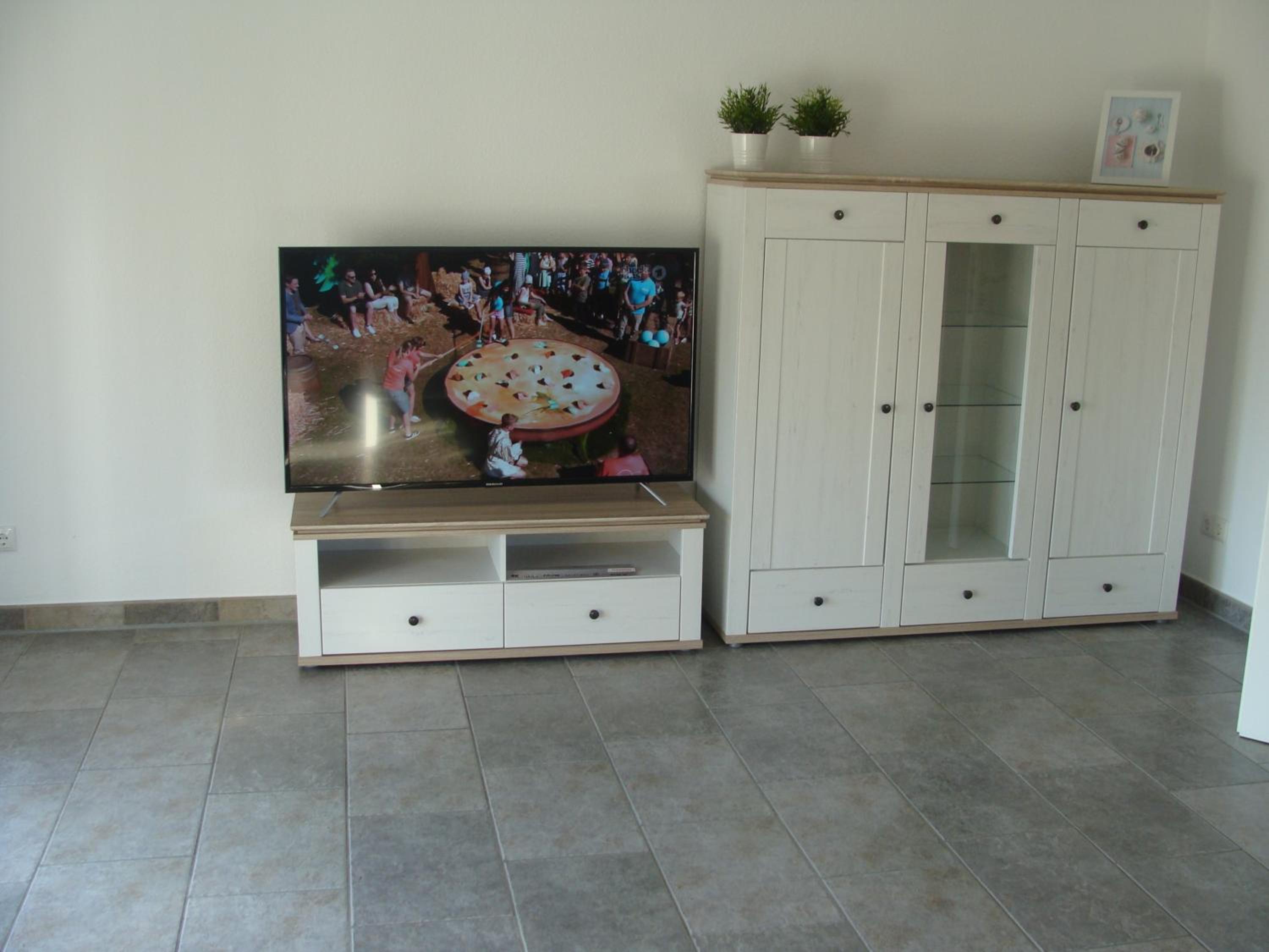 Apartment photo 2