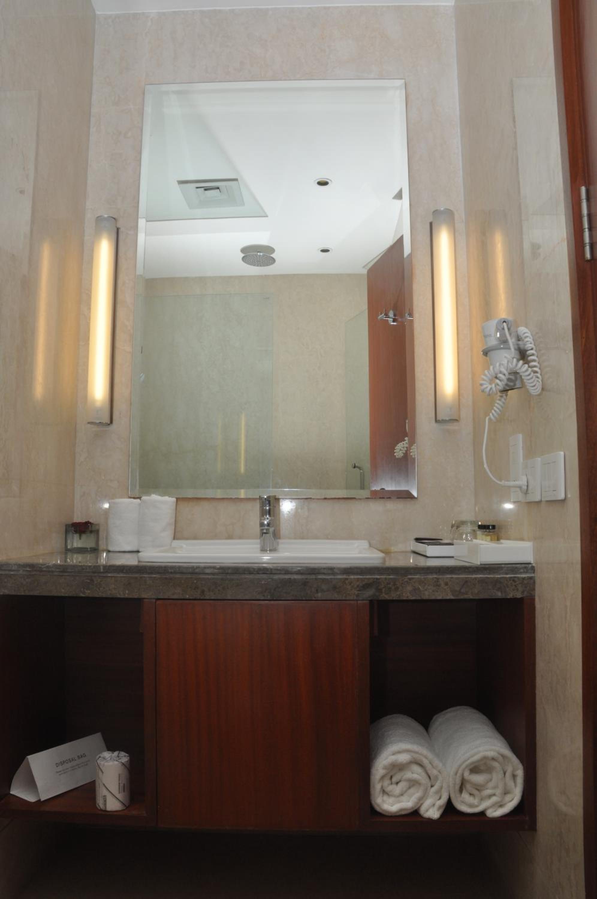 Deluxe Room - Photo 3