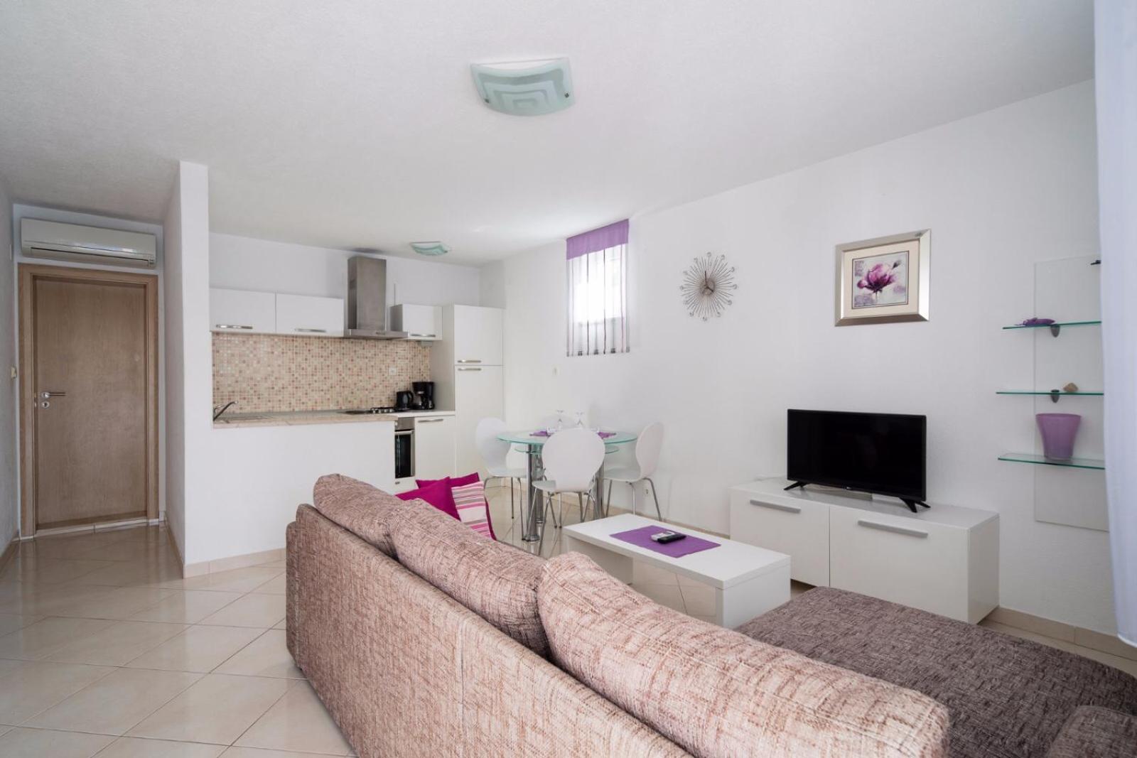 Apartment - Ground Floor photo 3