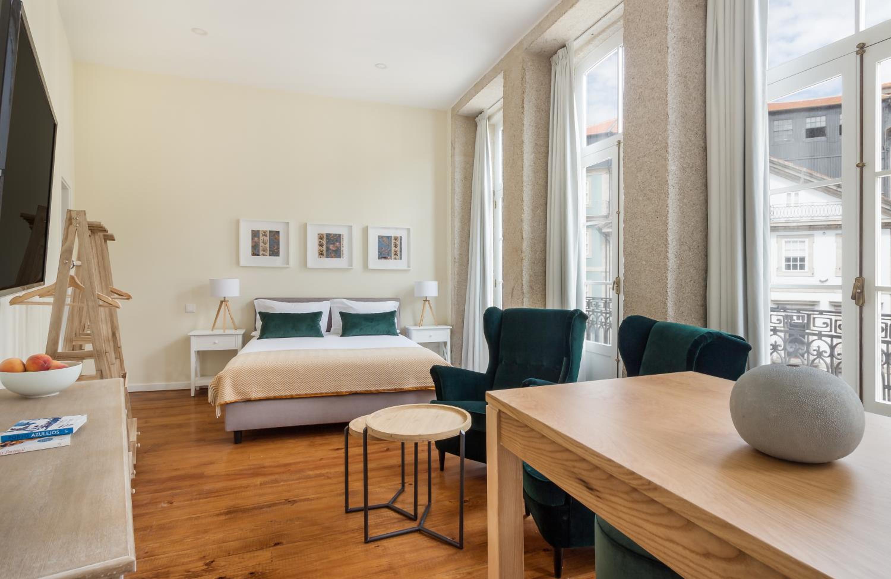 Studio Apartment