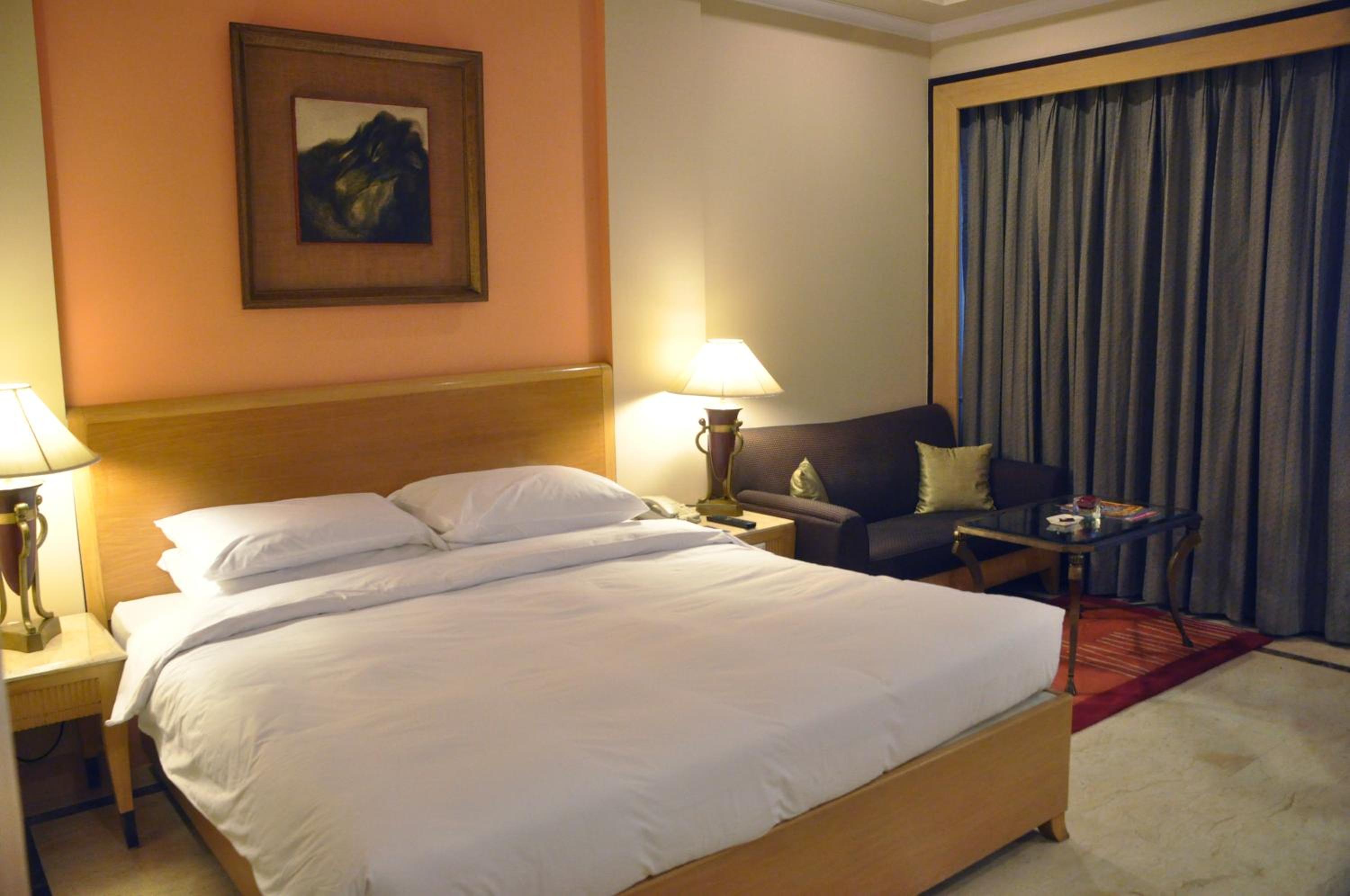 Deluxe Room - Photo 11