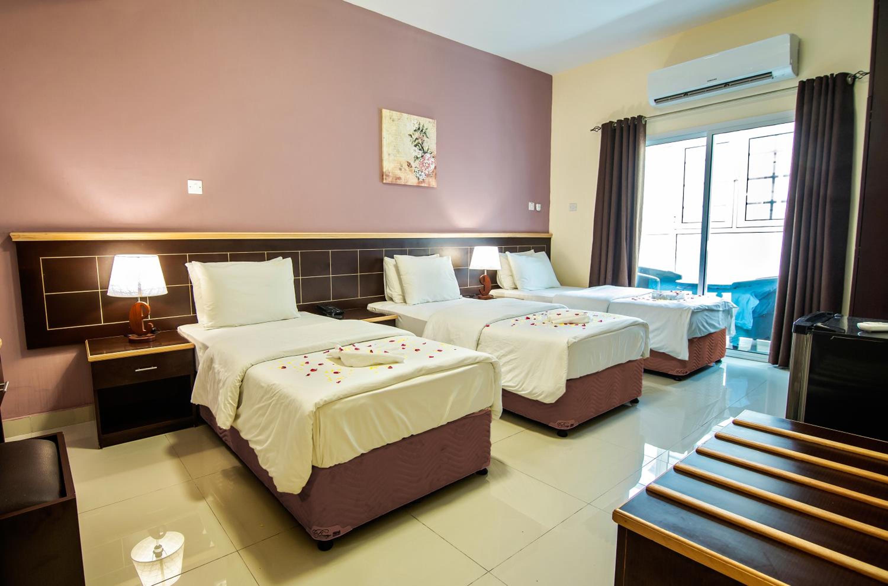 Standard Triple Room - Photo 1