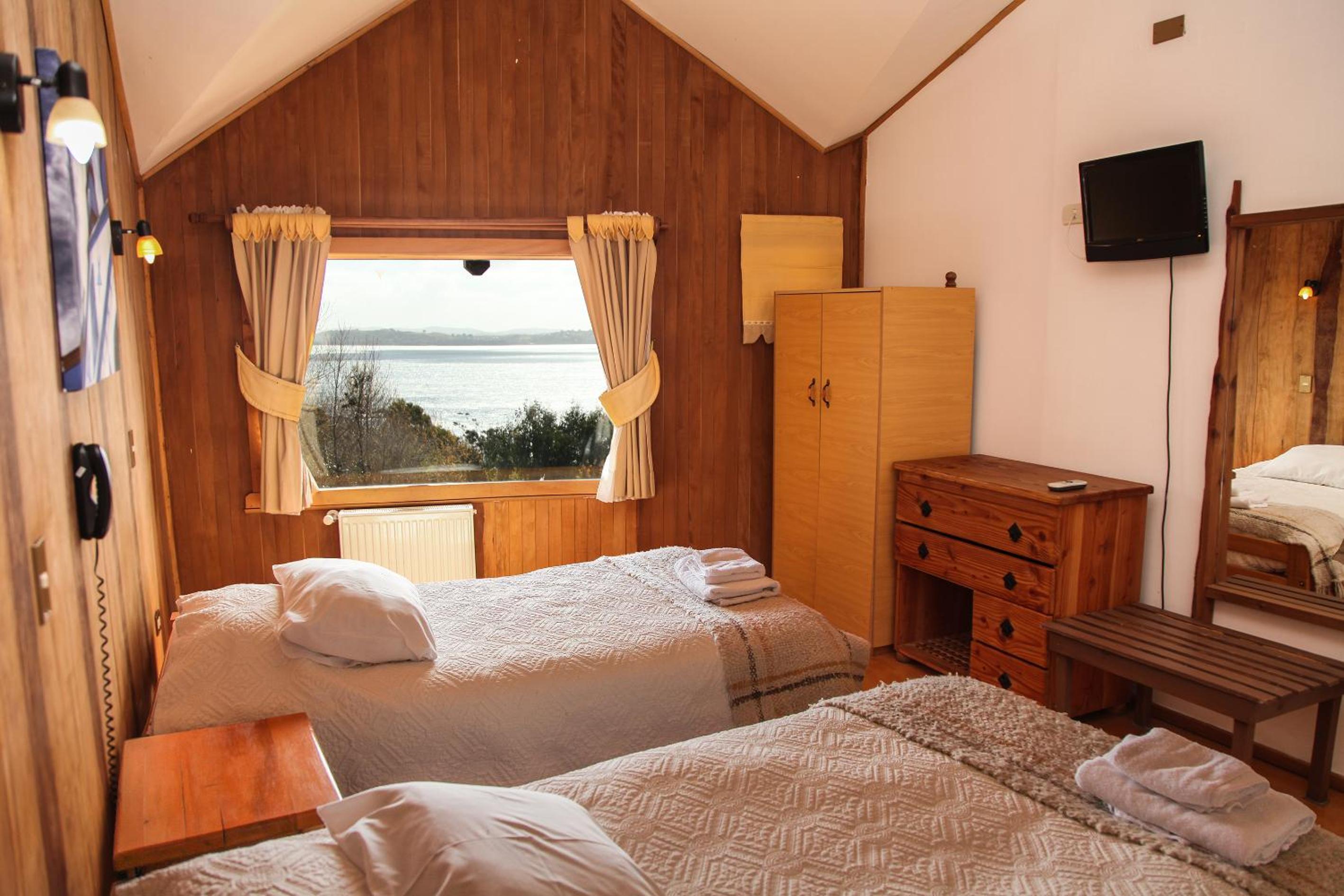 Standard Twin Room photo 2