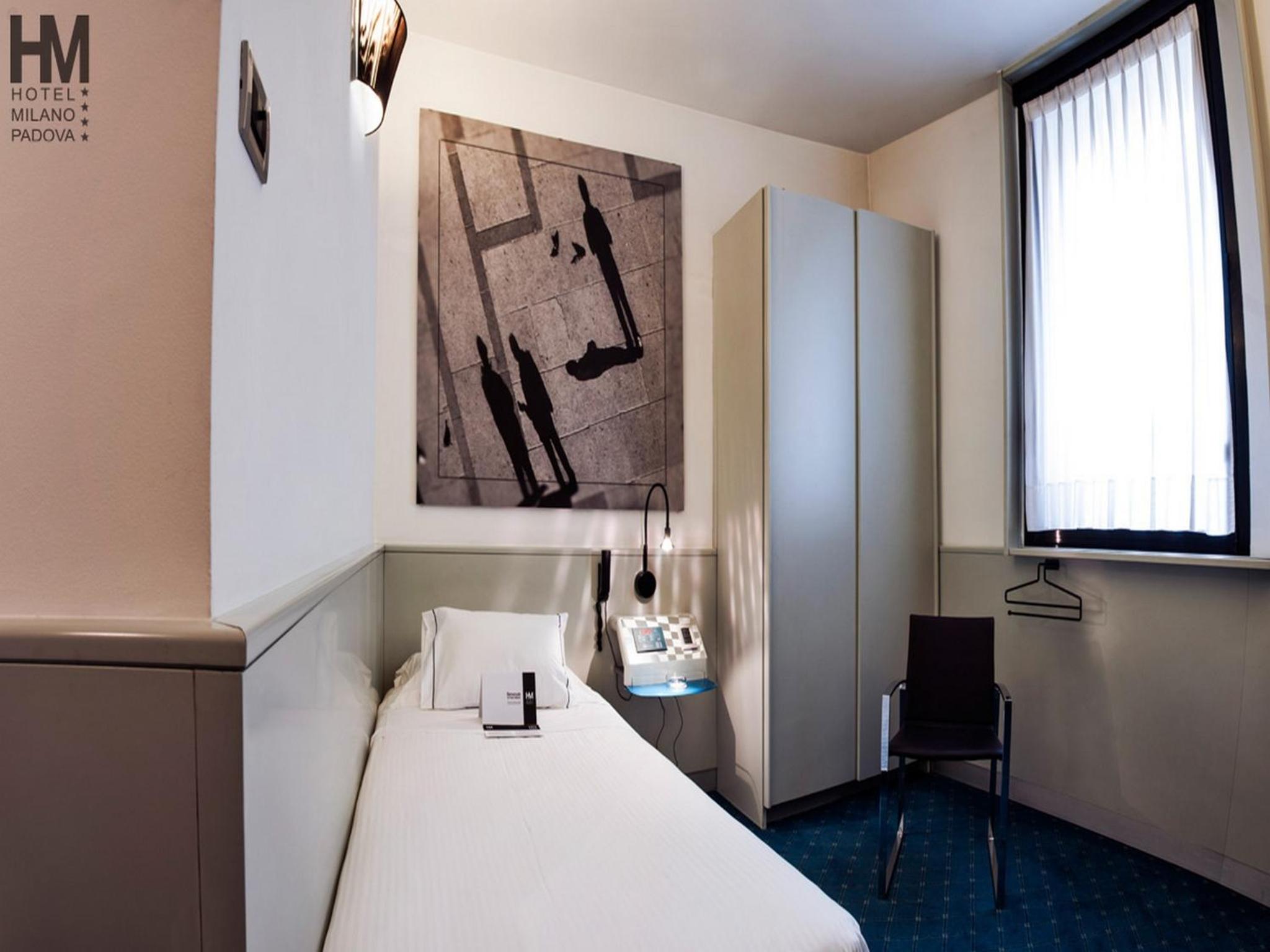 Standard Single Room - Non-Smoking photo 1