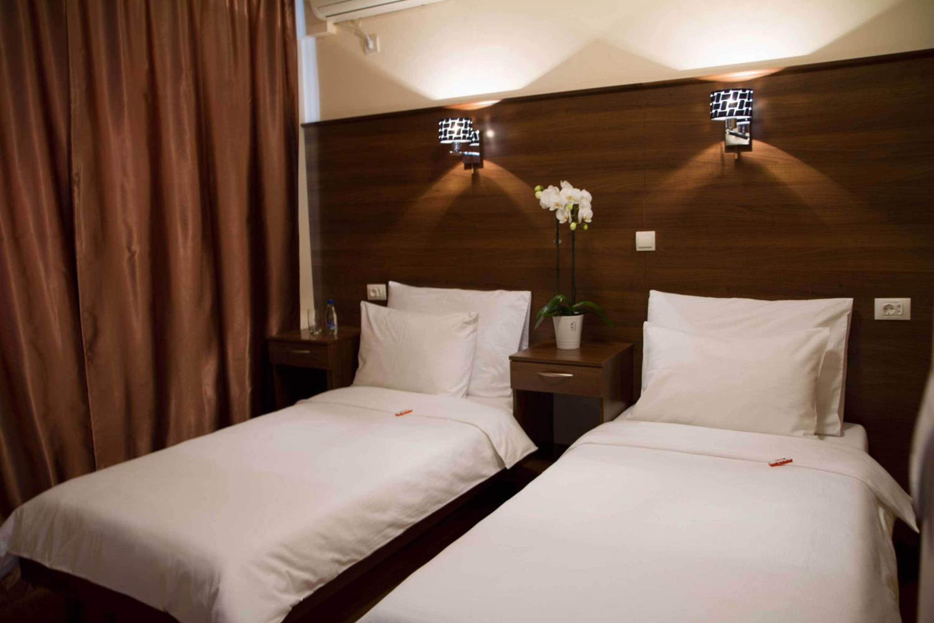 Double or Twin Room photo 2