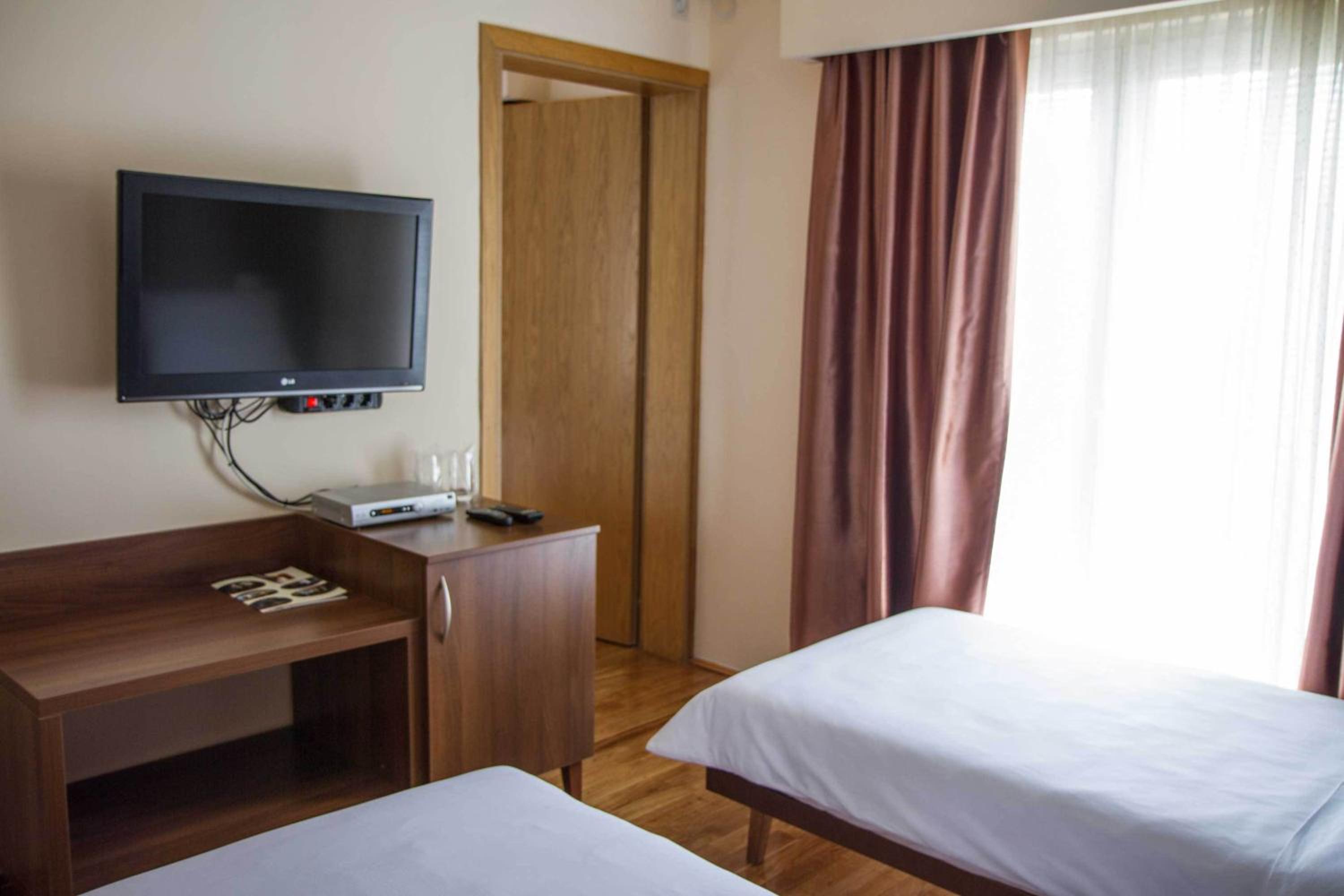 Quadruple Room photo 2