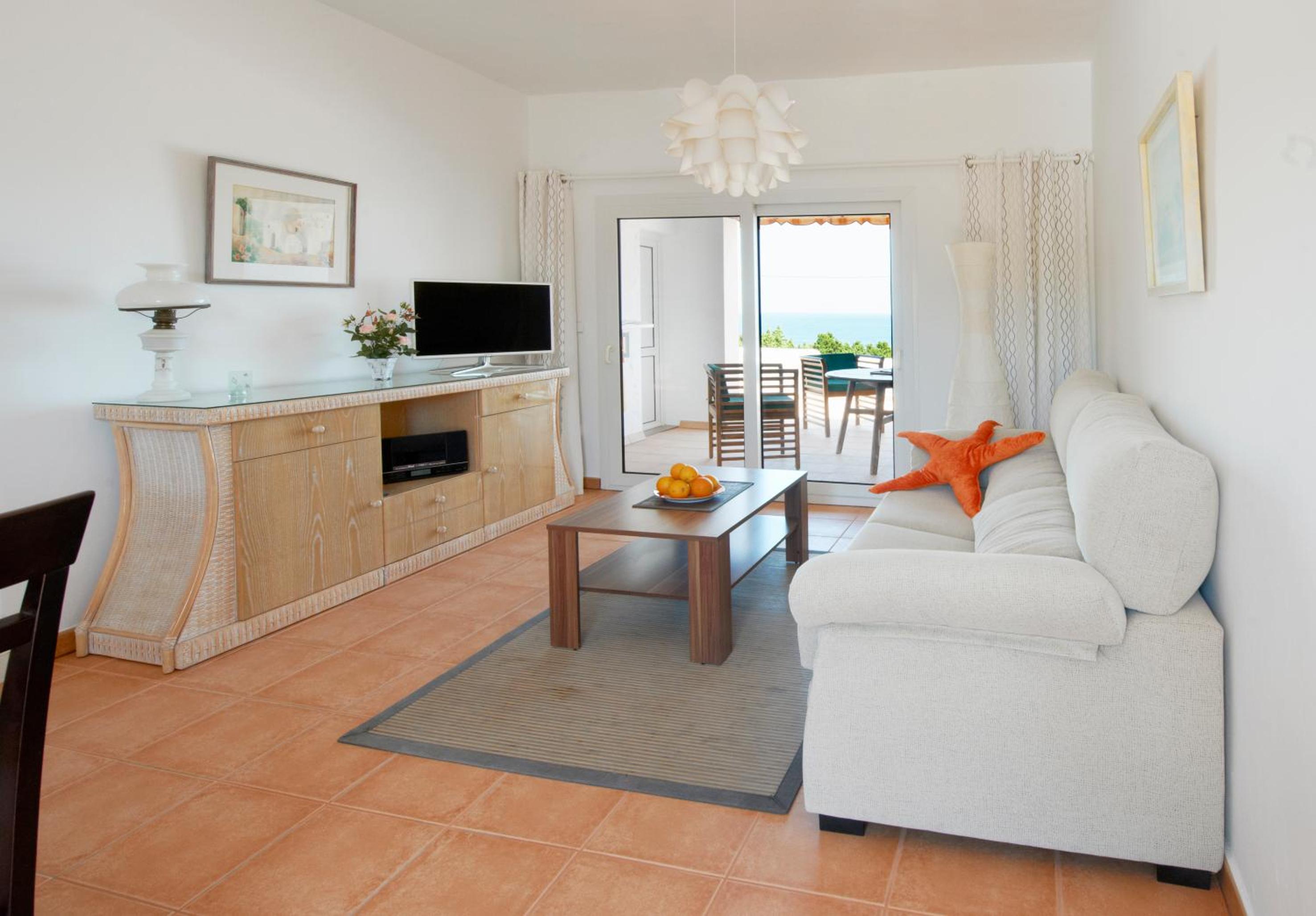 Two-Bedroom Apartment (2 Adults + 2 Children) - Photo 1