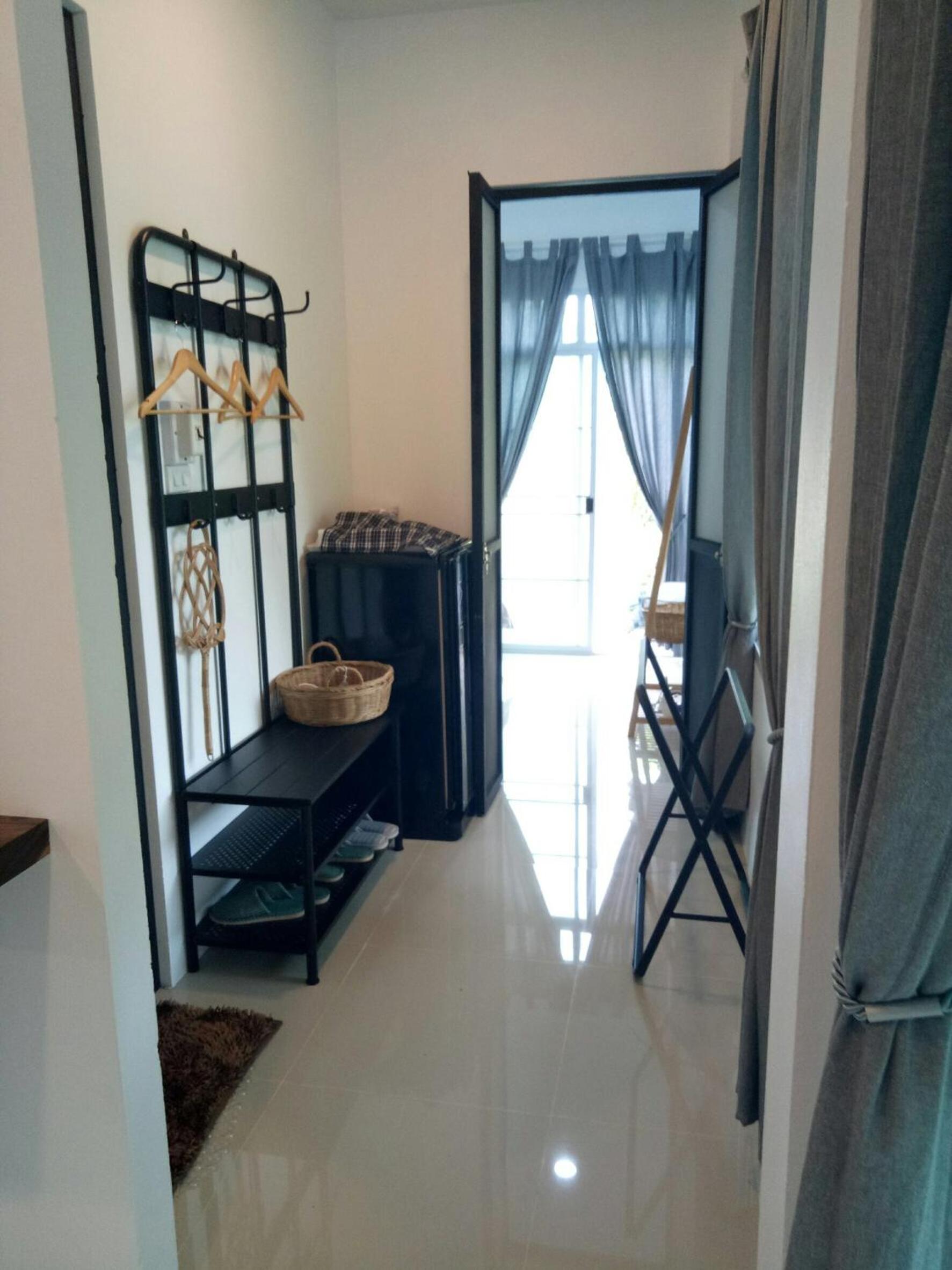 Two-Bedroom House - Photo 5