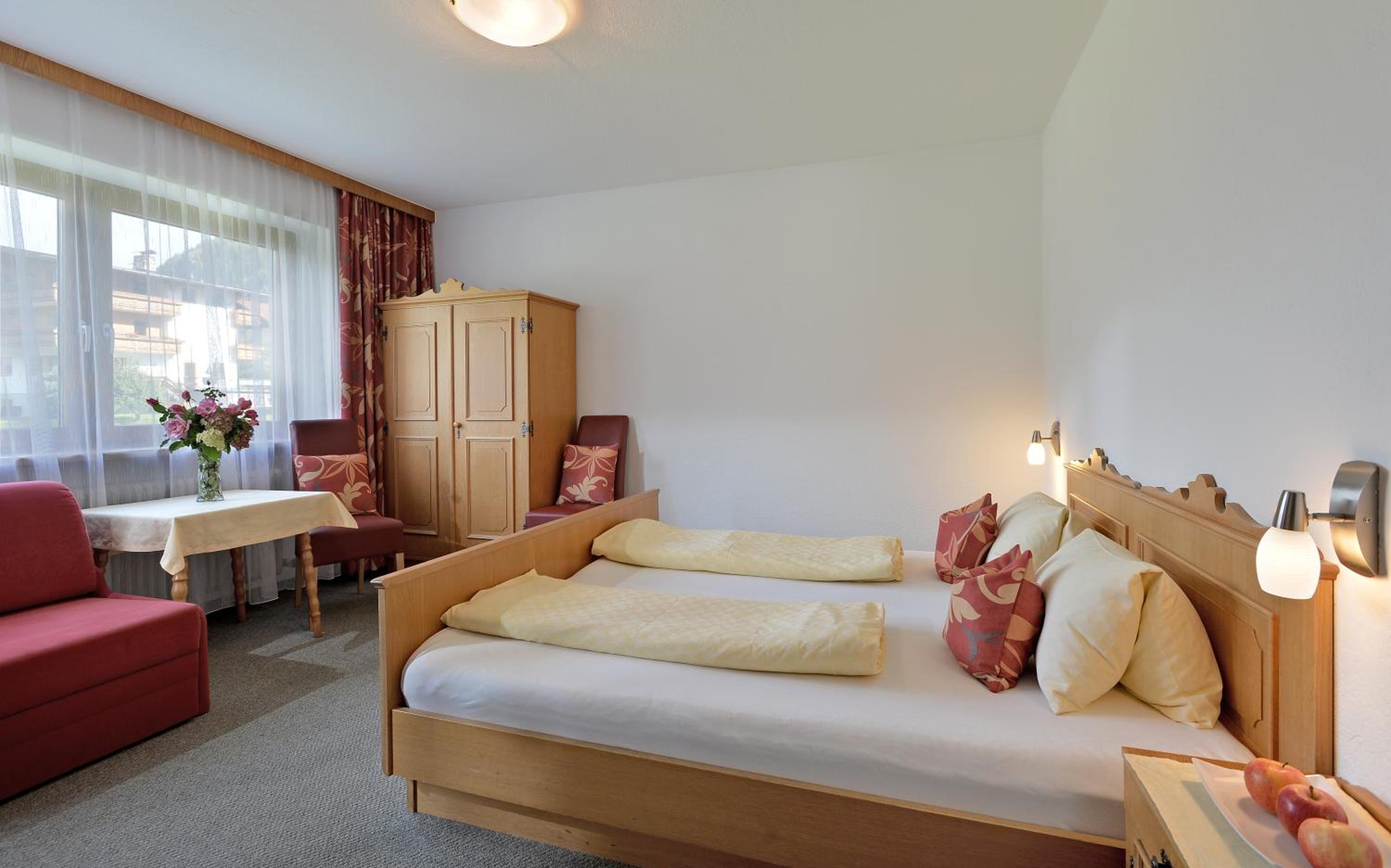 Double Room with Shared Bathroom photo 1