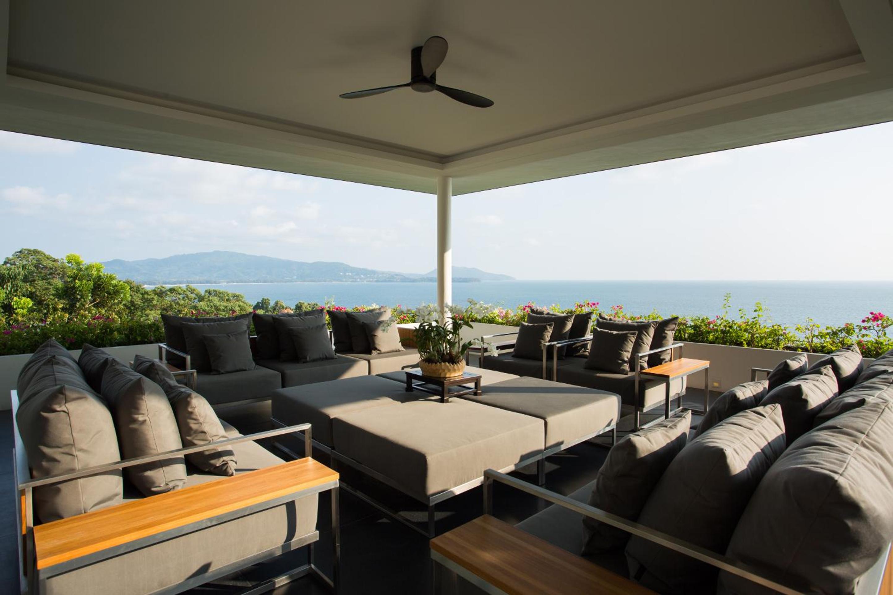 Six-Bedroom Ocean View Residence - Photo 2