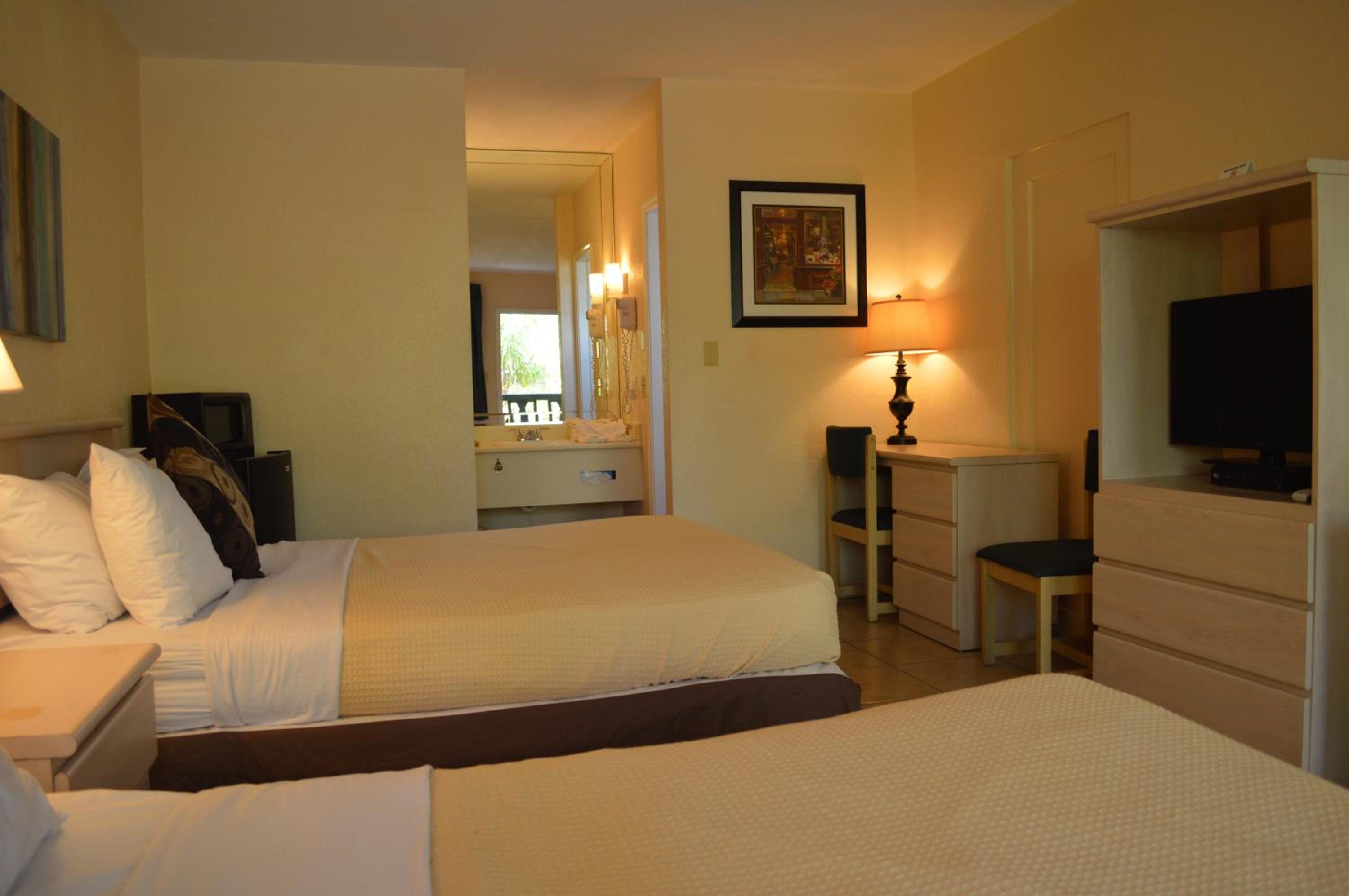 Standard Queen Room - Photo 2
