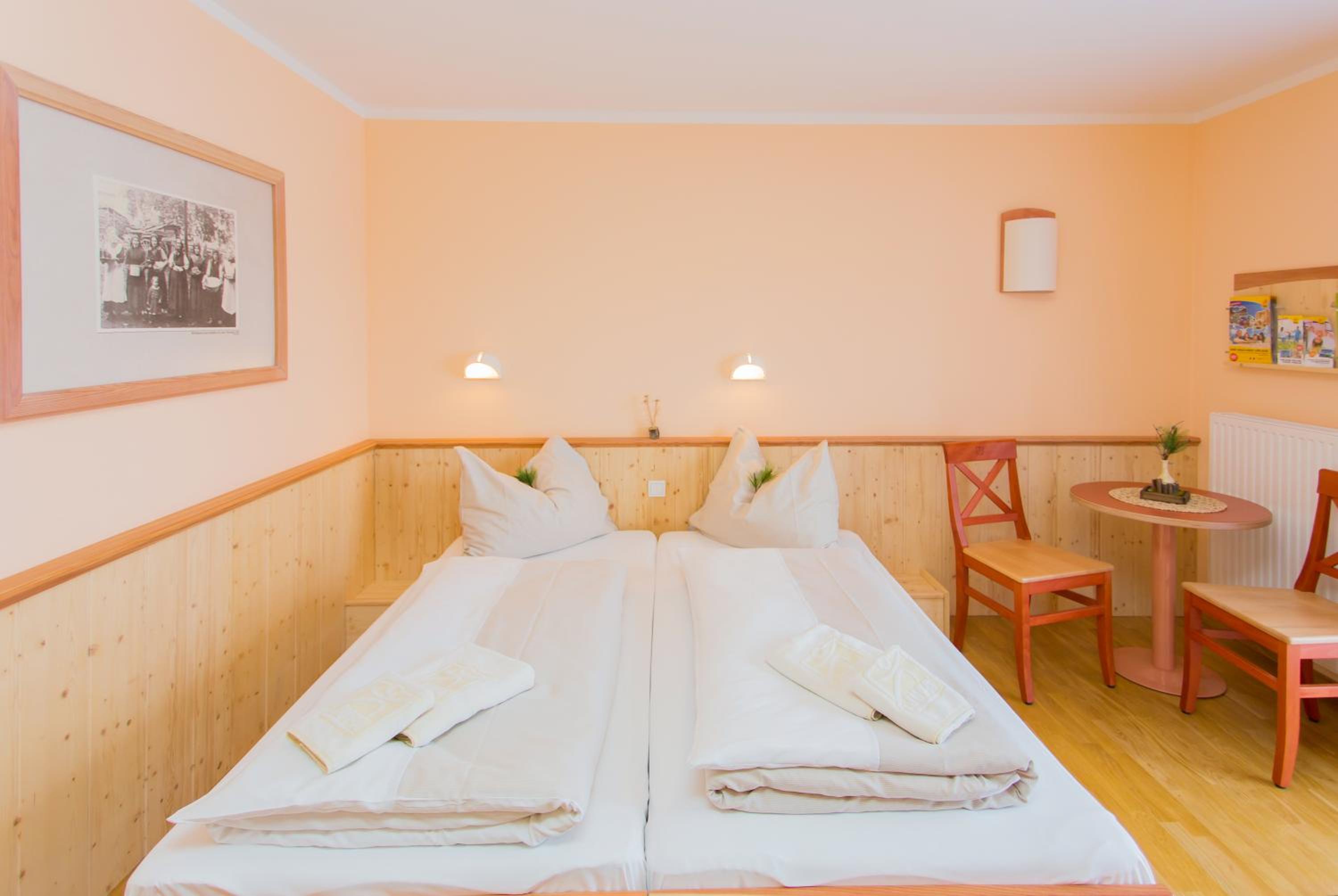 Double Room - Photo 4