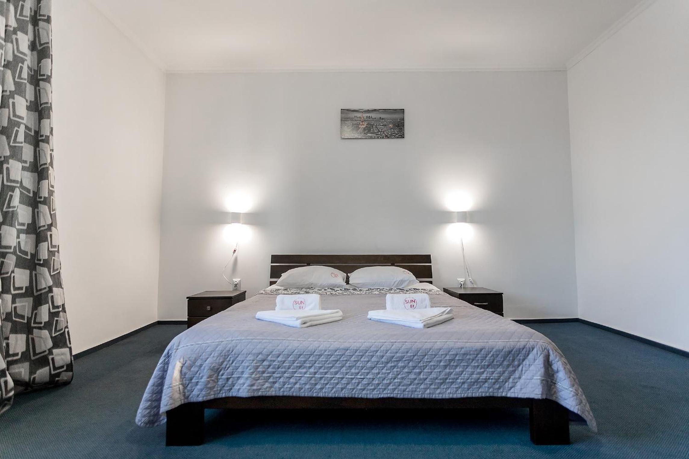 King Studio With Sofa Bed photo 3