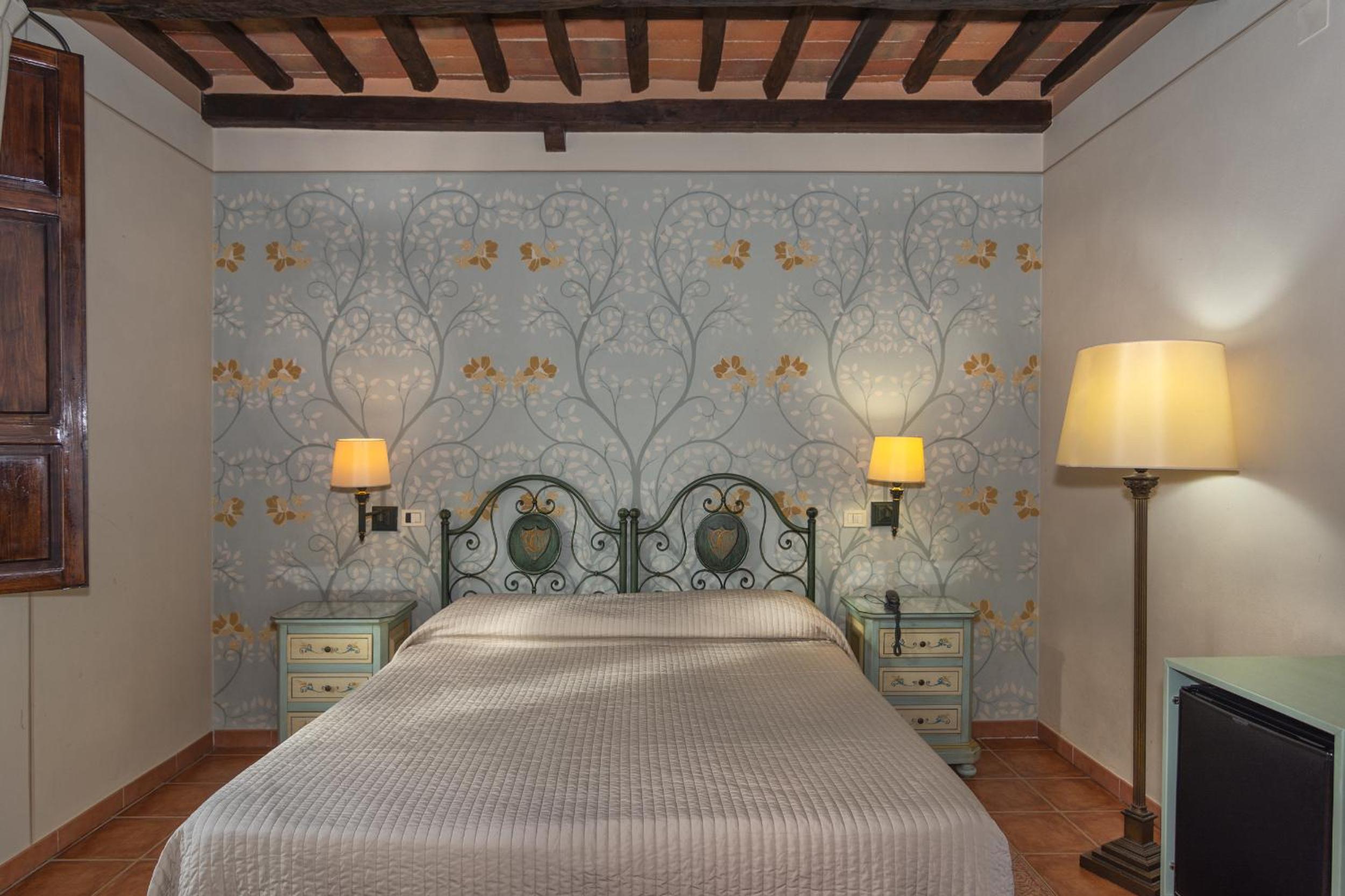 Deluxe Double Room - Photo 15