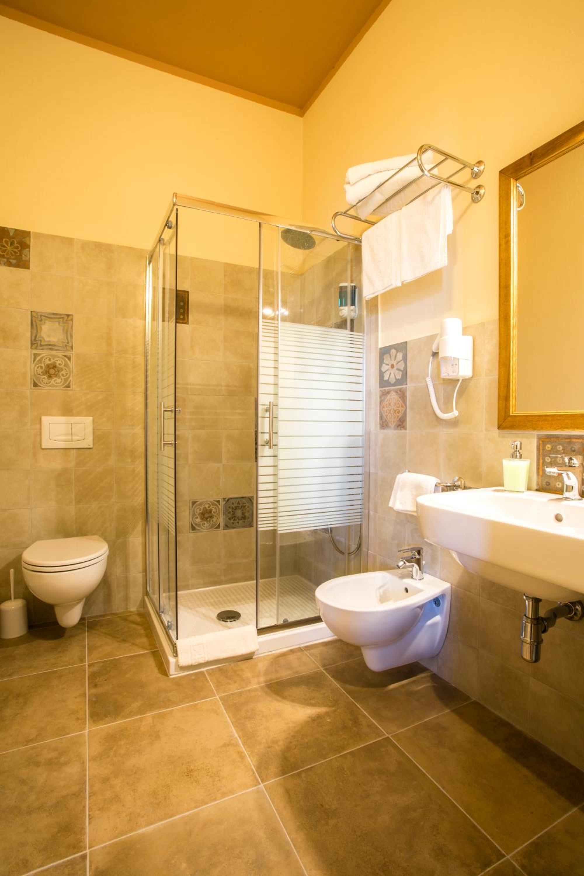 Double or Twin Room with Garden View - Photo 19