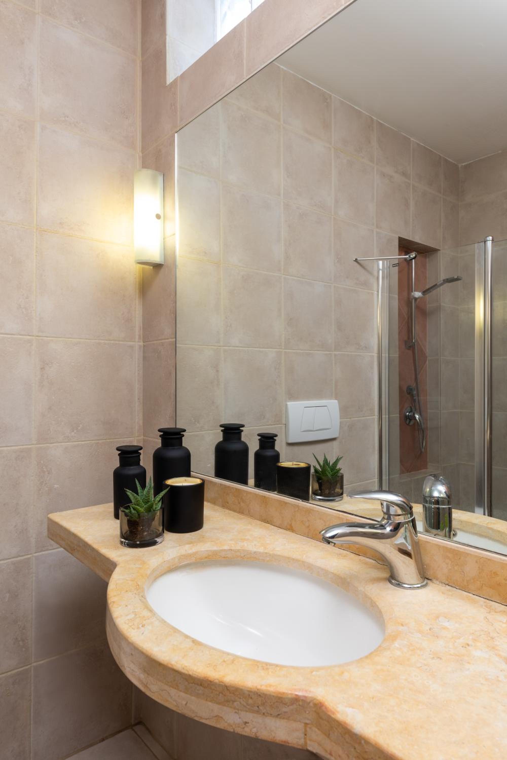 Superior Double or Twin Room - Photo 2
