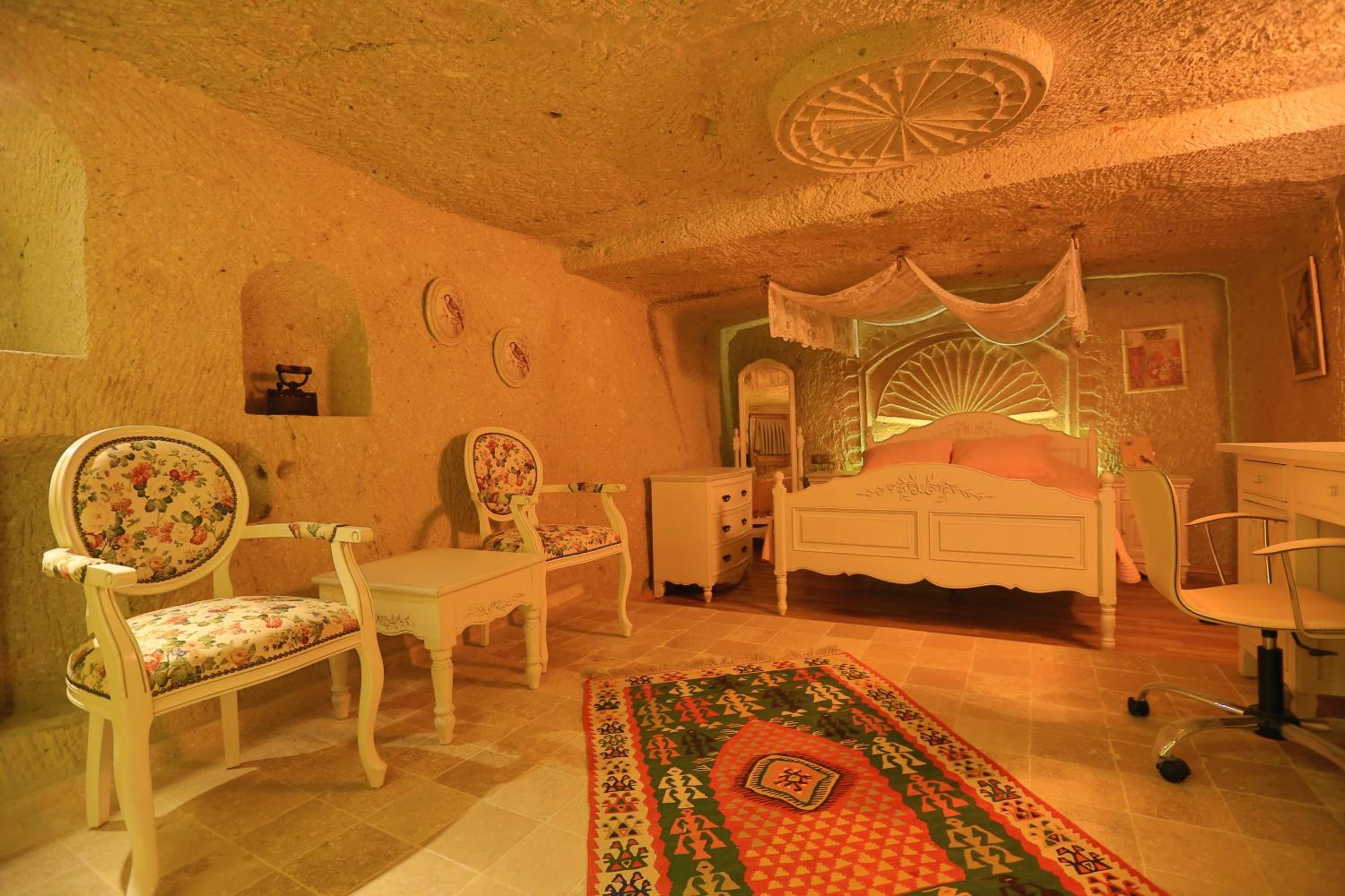Double Cave Room  - Photo 1