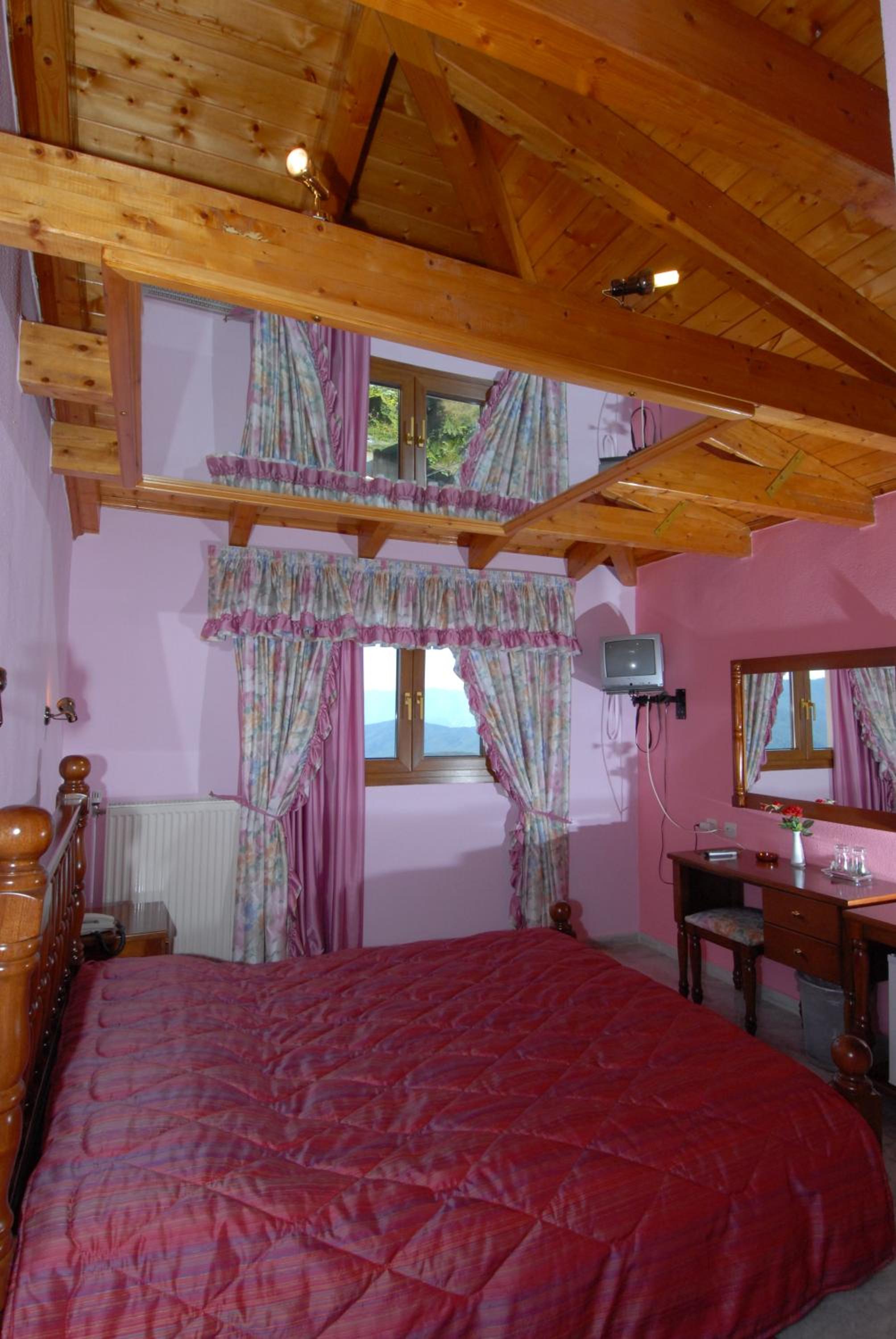 Double or Twin Room - Photo 6