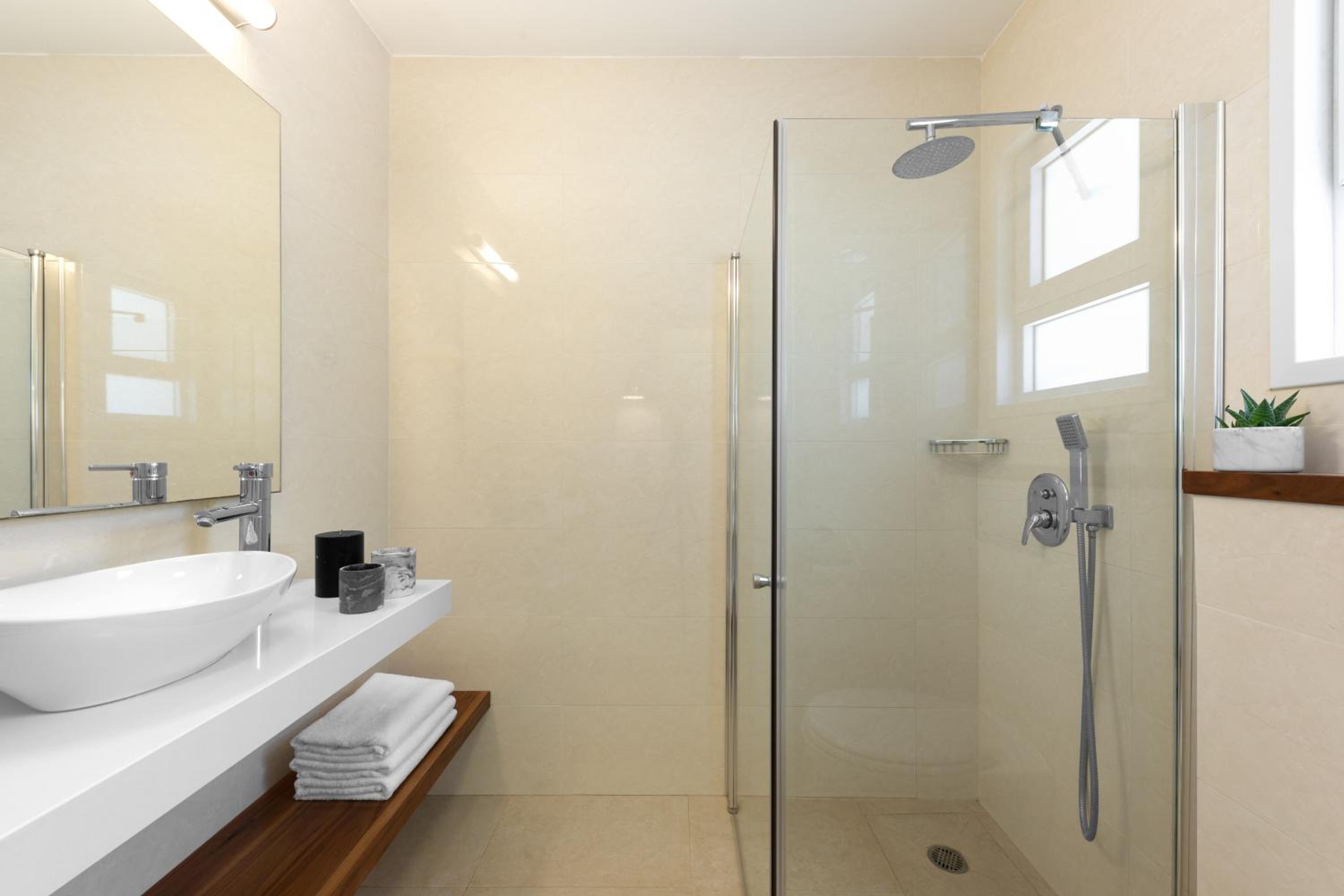 Superior Double or Twin Room with Garden View - Photo 7
