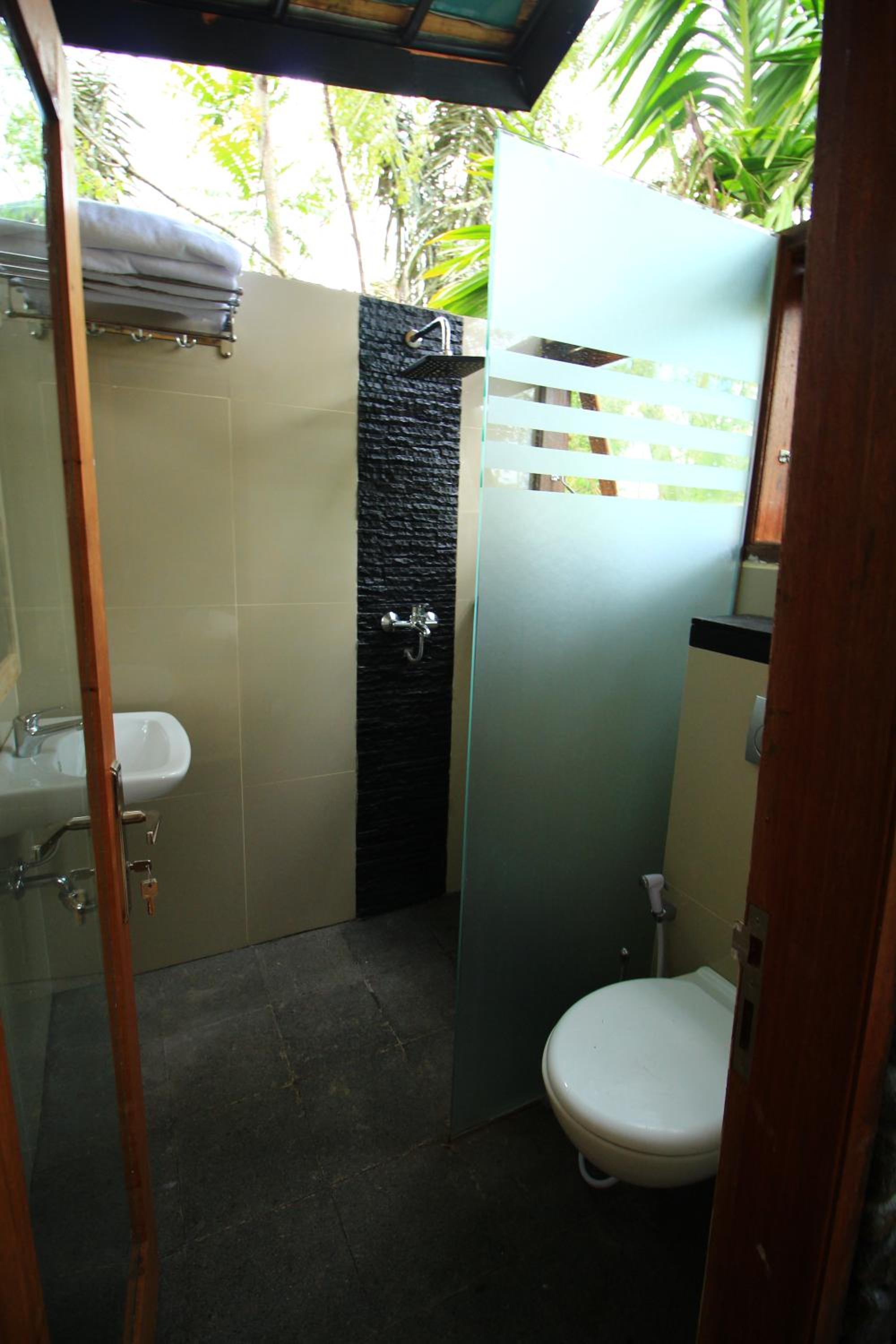 Large Twin Room photo 2