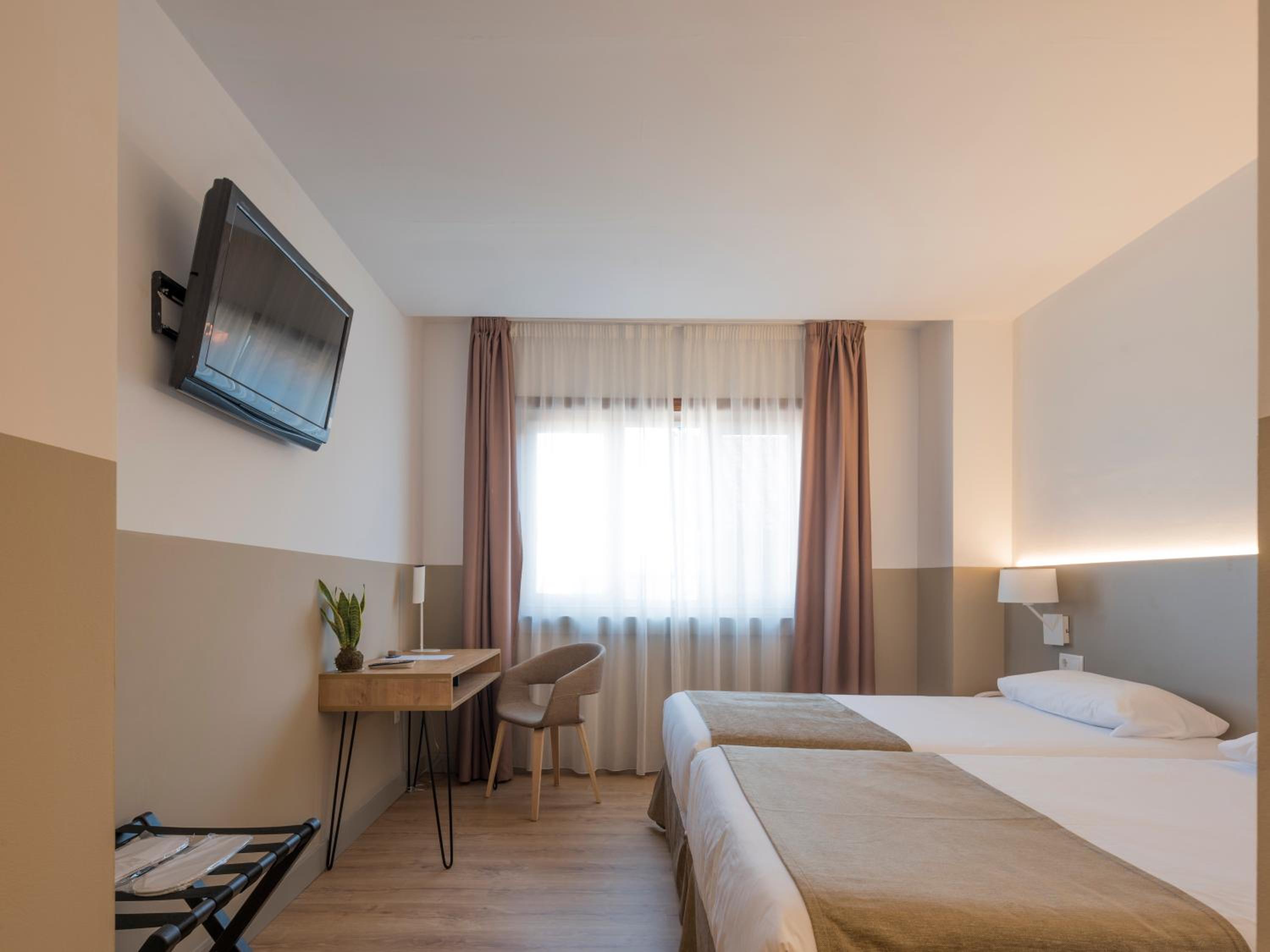 Double or Twin Room photo 2