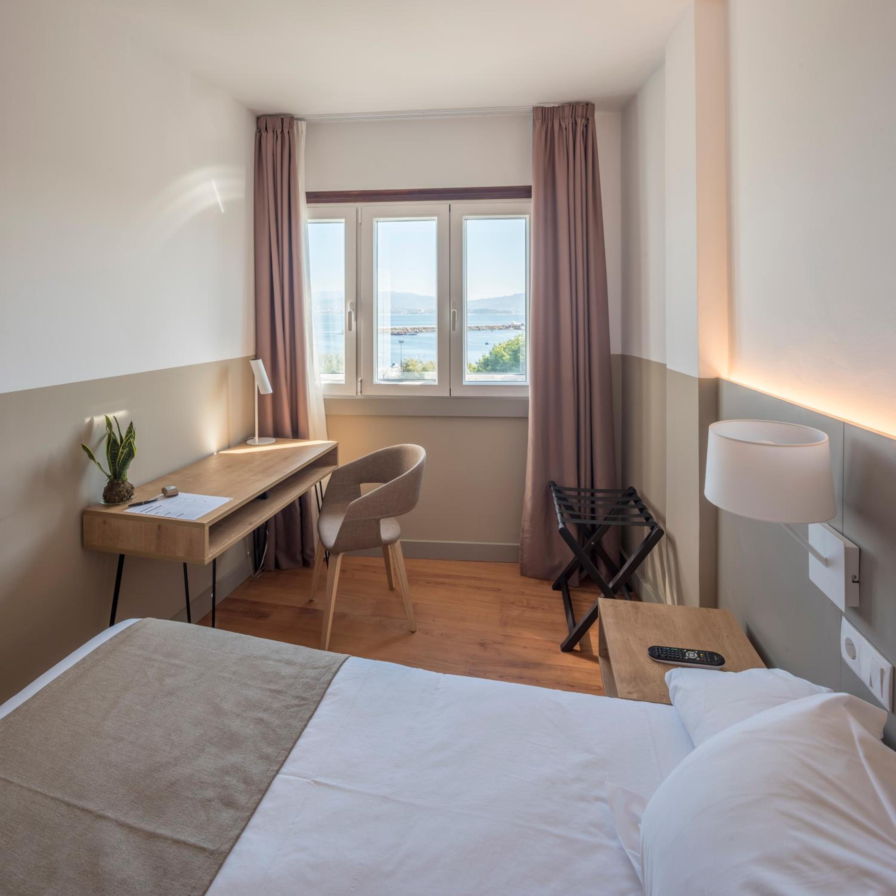 Twin Room with Sea View photo 2