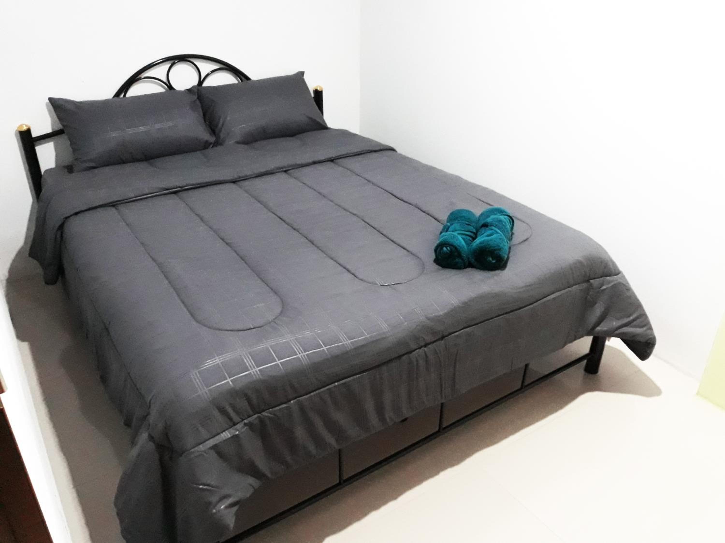 Budget Double Room photo 3