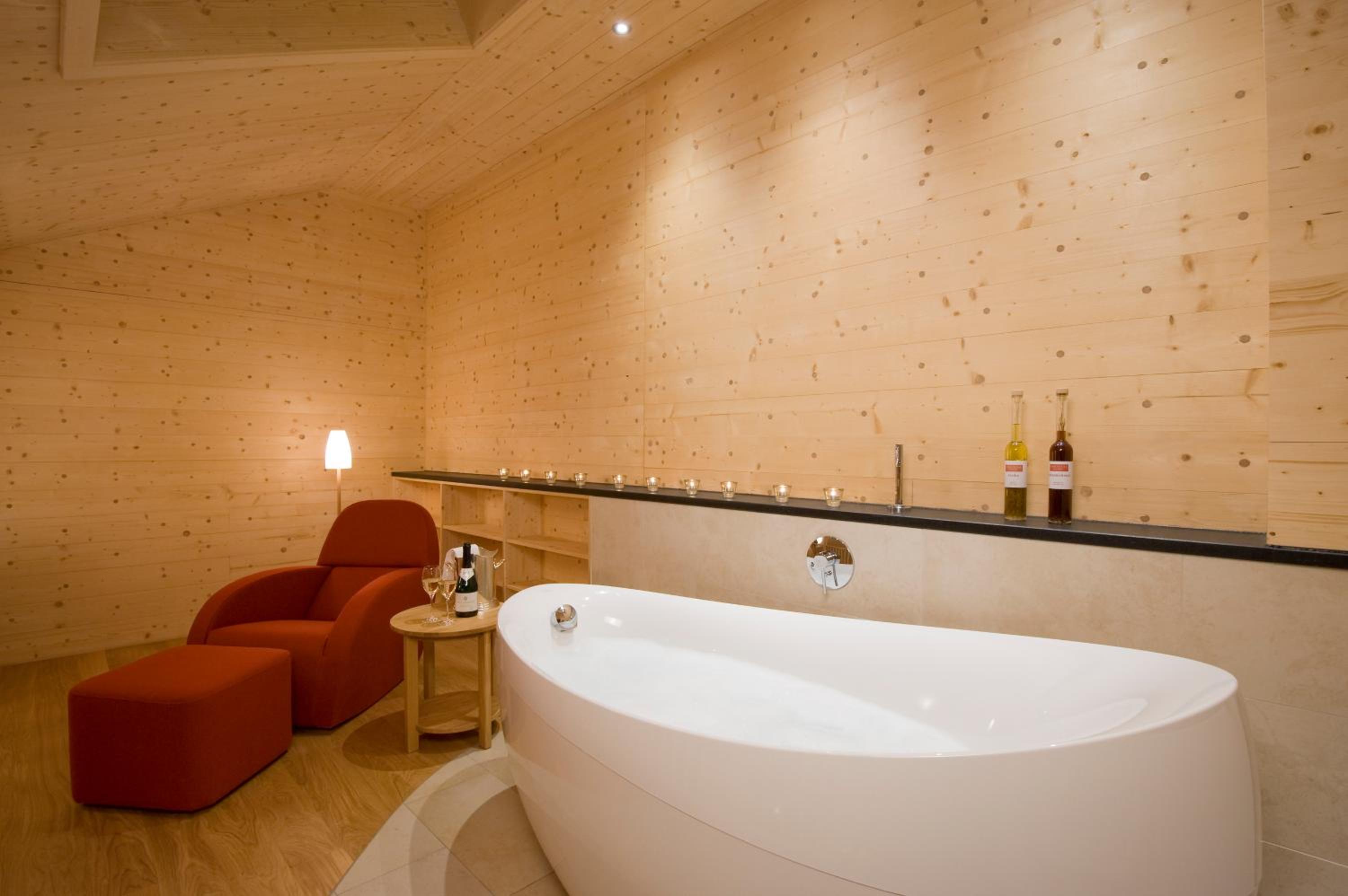 Deluxe Suite - Photo 2