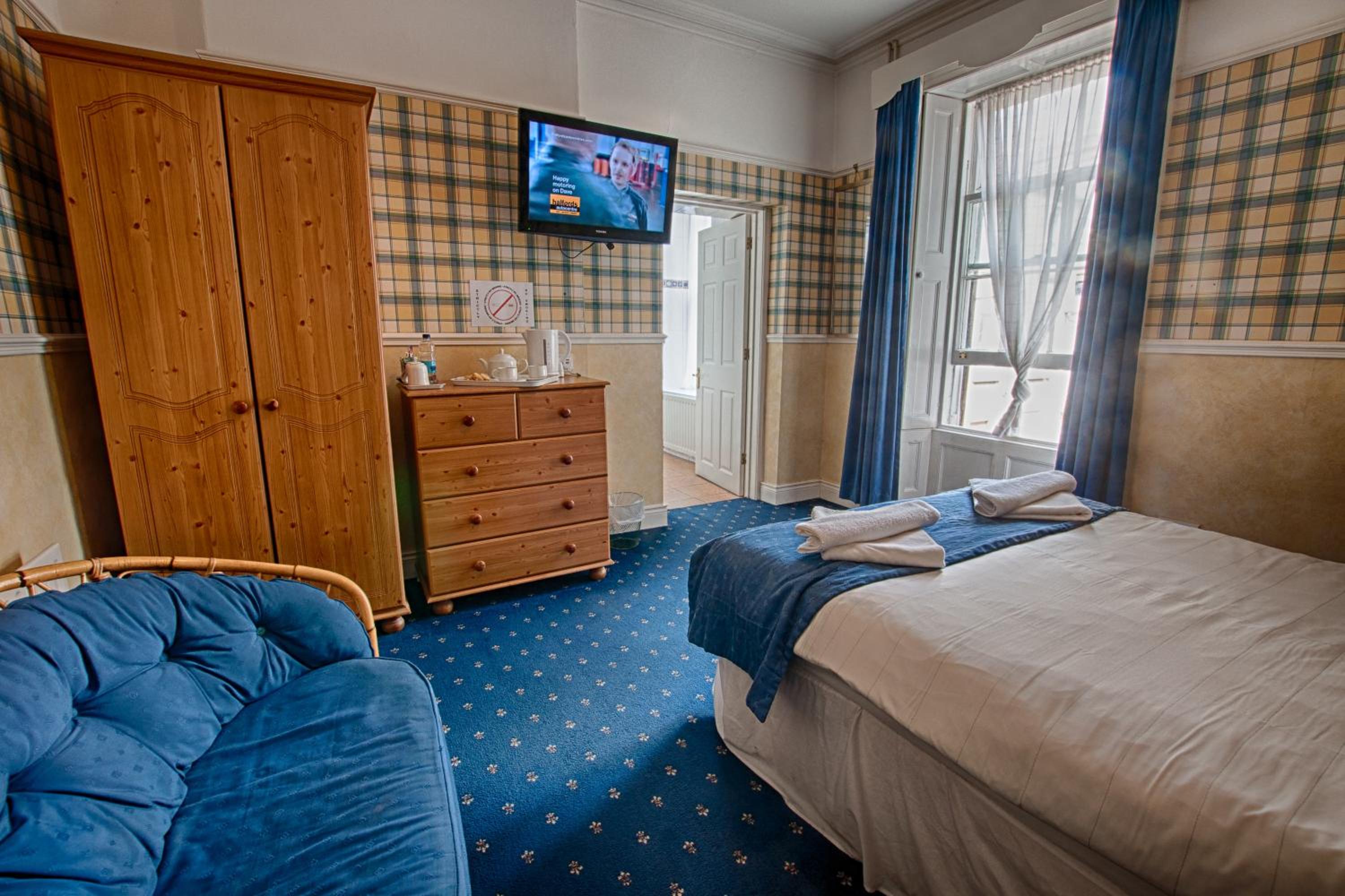 Standard Double Room - Photo 5