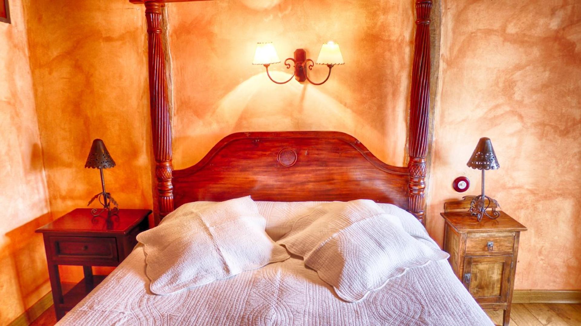 Double Room with Private Bathroom - Photo 15