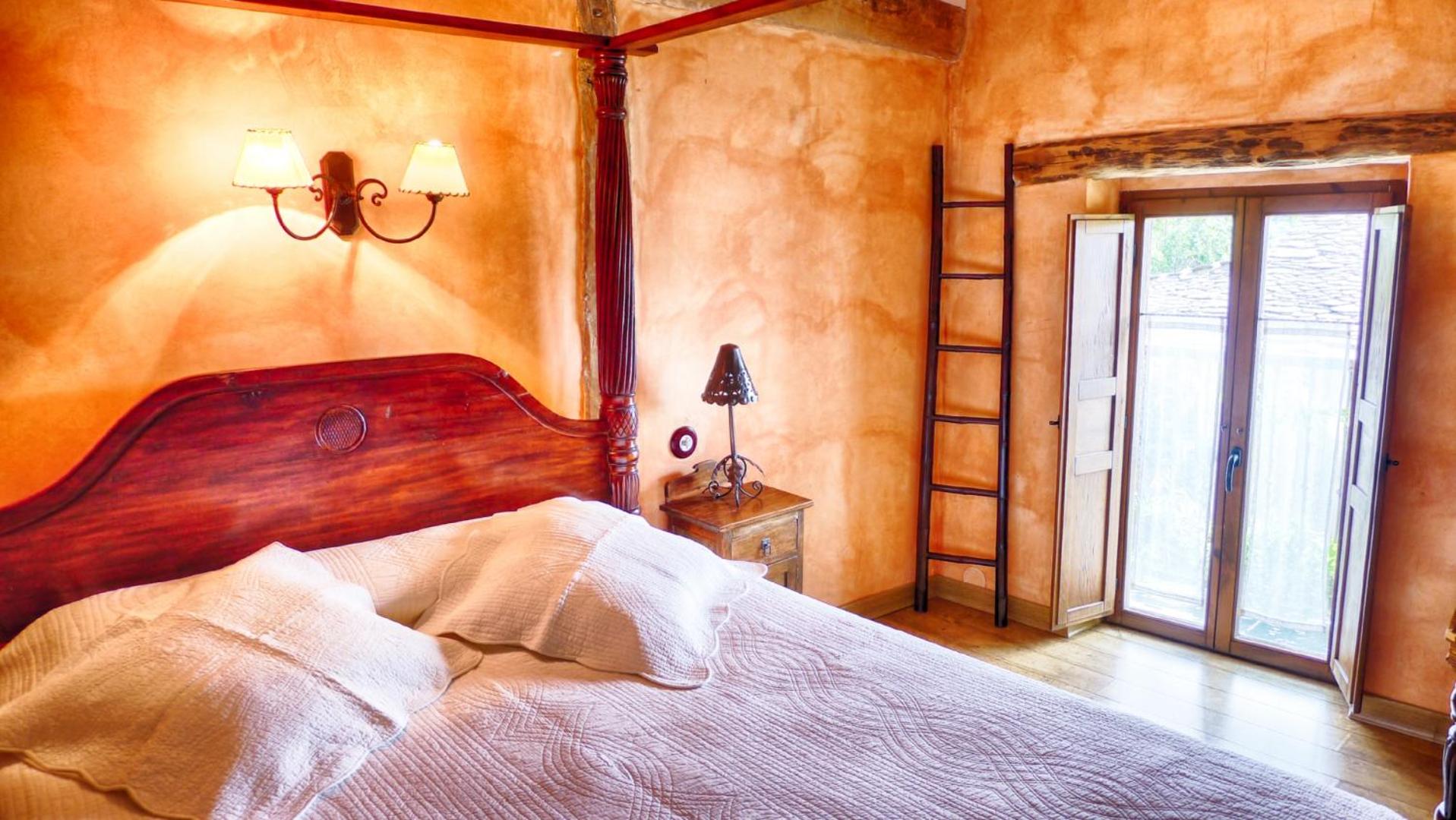 Double Room with Private Bathroom - Photo 6