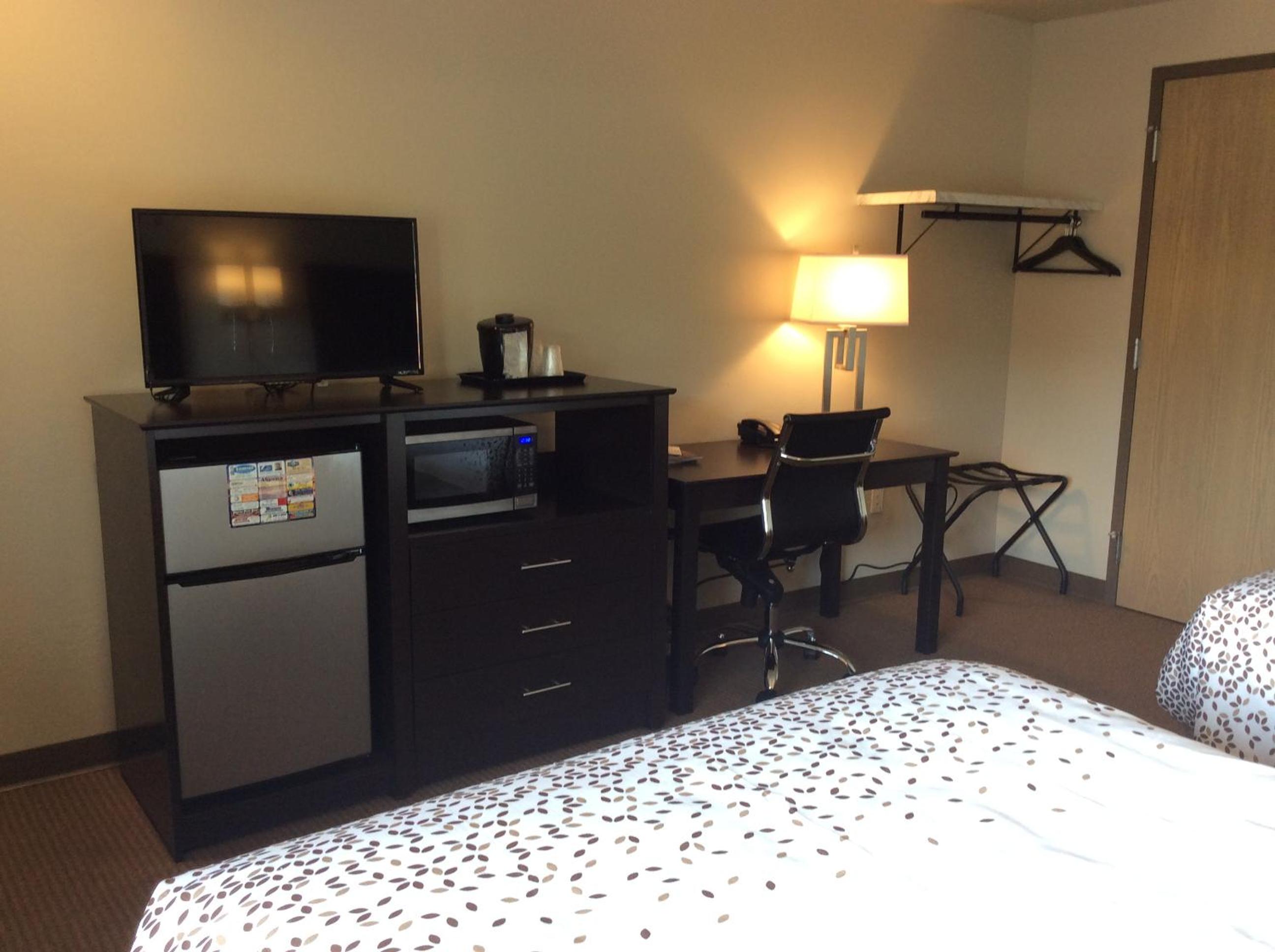 Queen Room - Disability Access photo 1