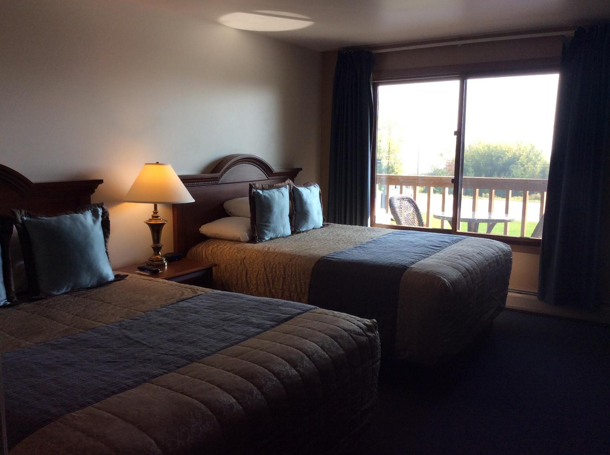Queen Room with Balcony photo 1