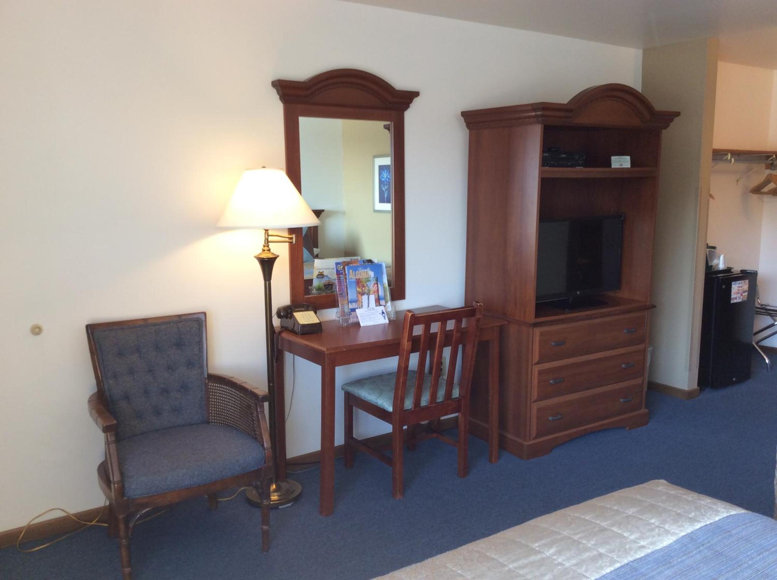 Queen Room photo 3