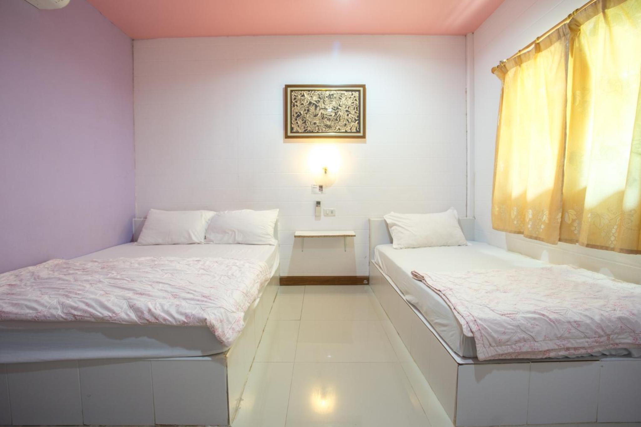 Standard Triple Room - Photo 12