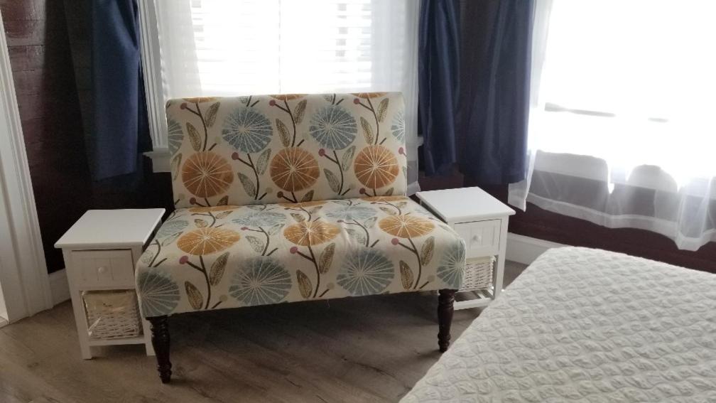 Deluxe King Room - Photo 1