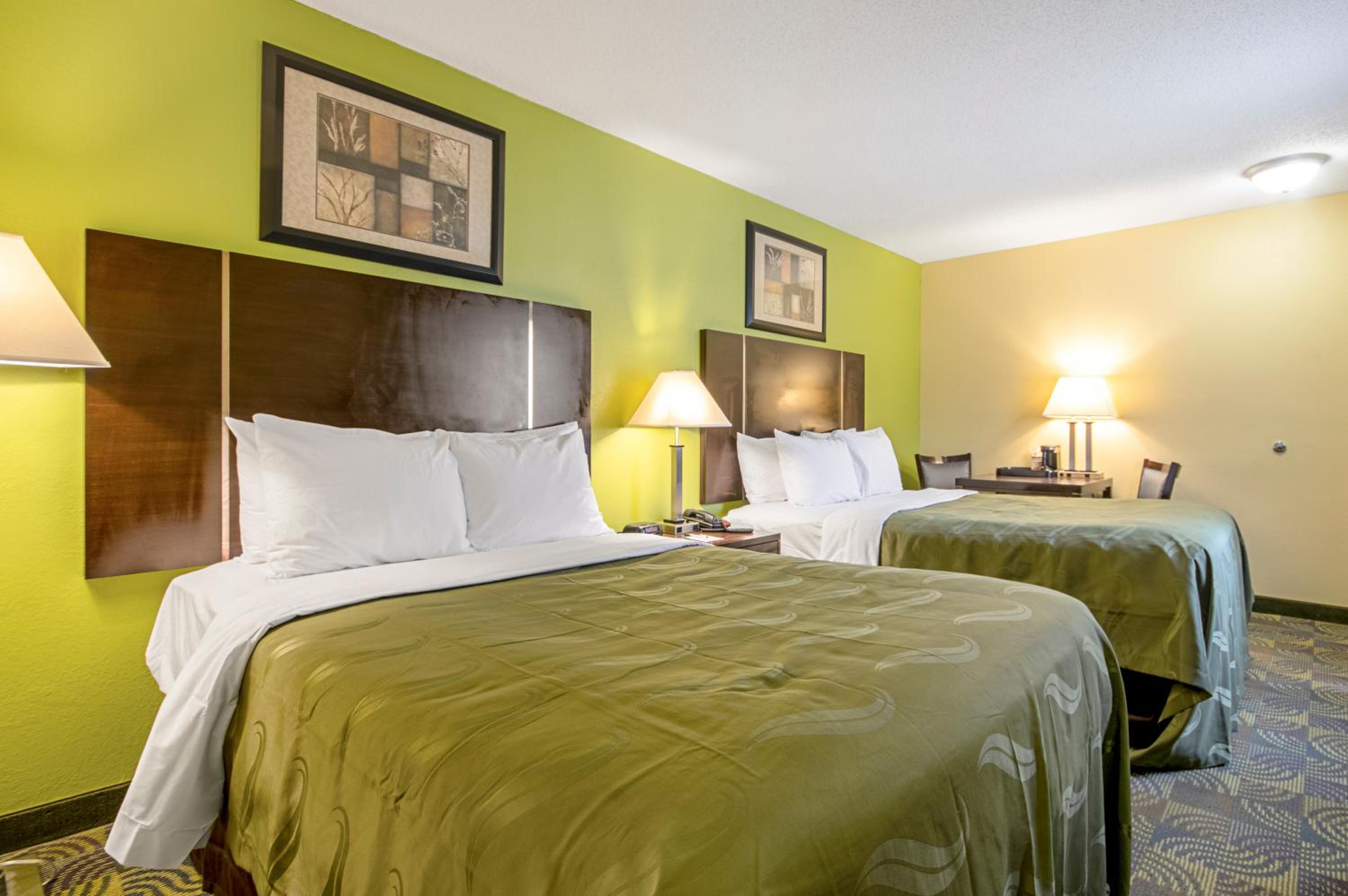 Double Room with Two Double Beds - Non-Smoking/Exterior Halls - Photo 1