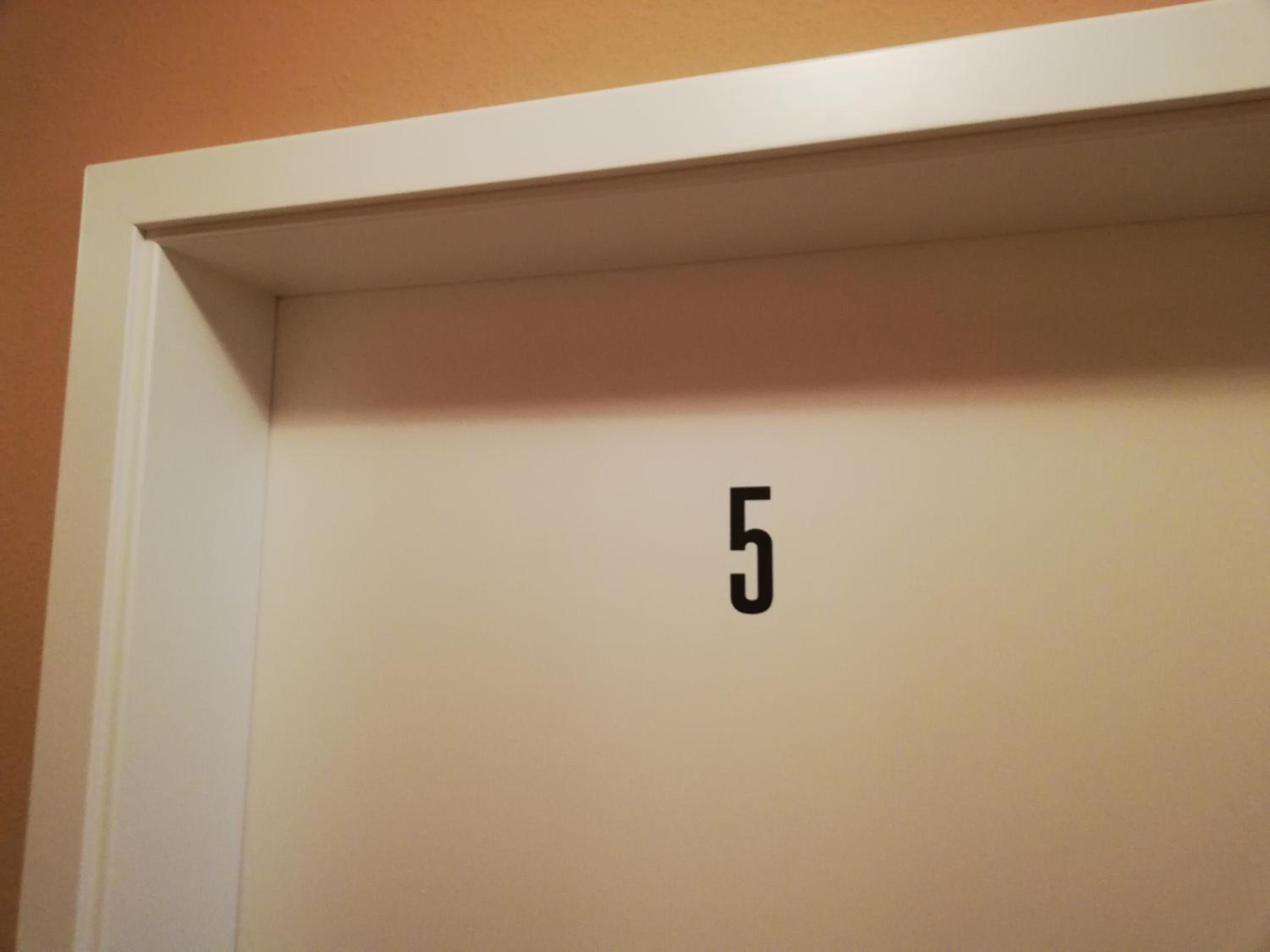 Studio Apartment - Photo 4