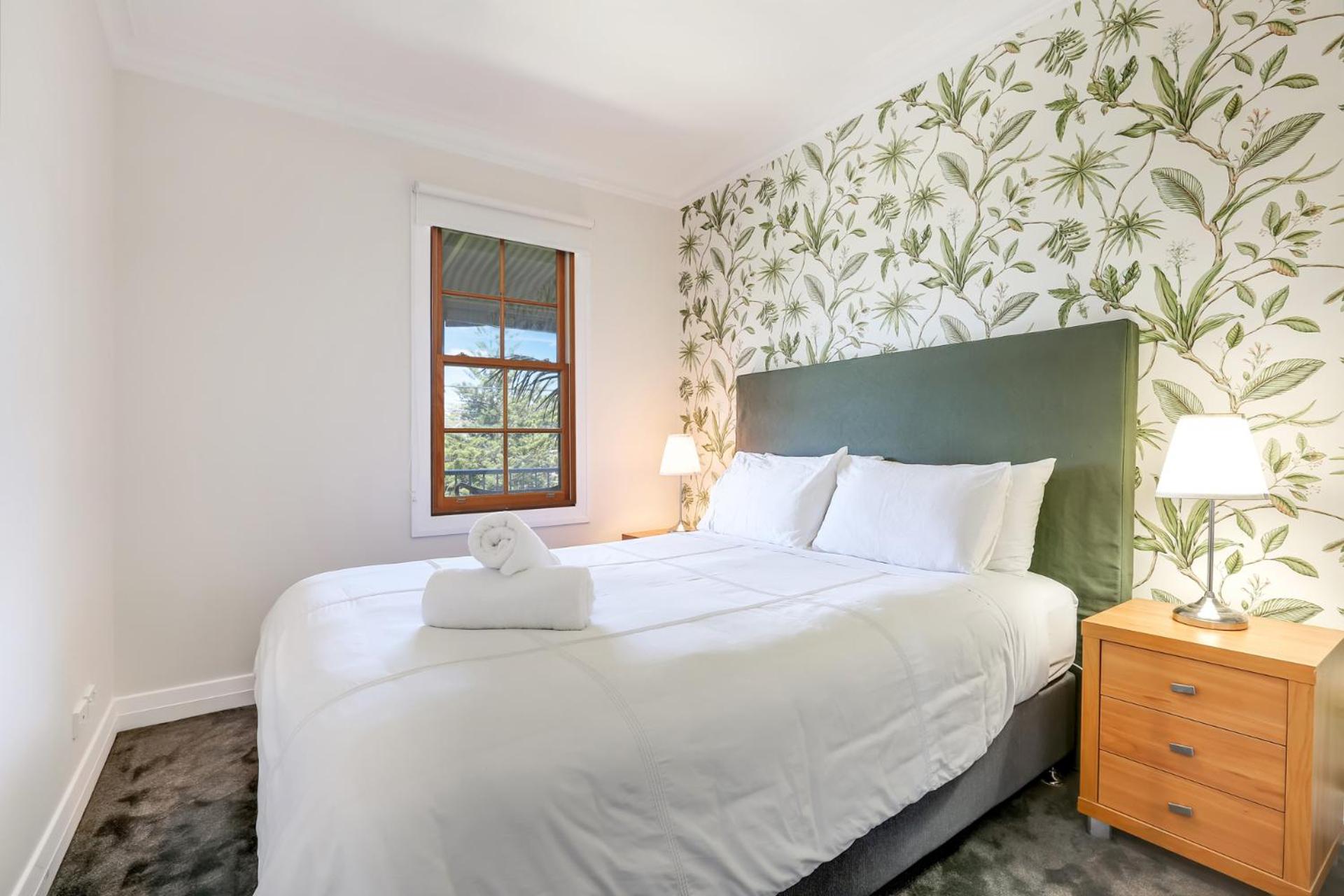 Premium Queen Suite 4