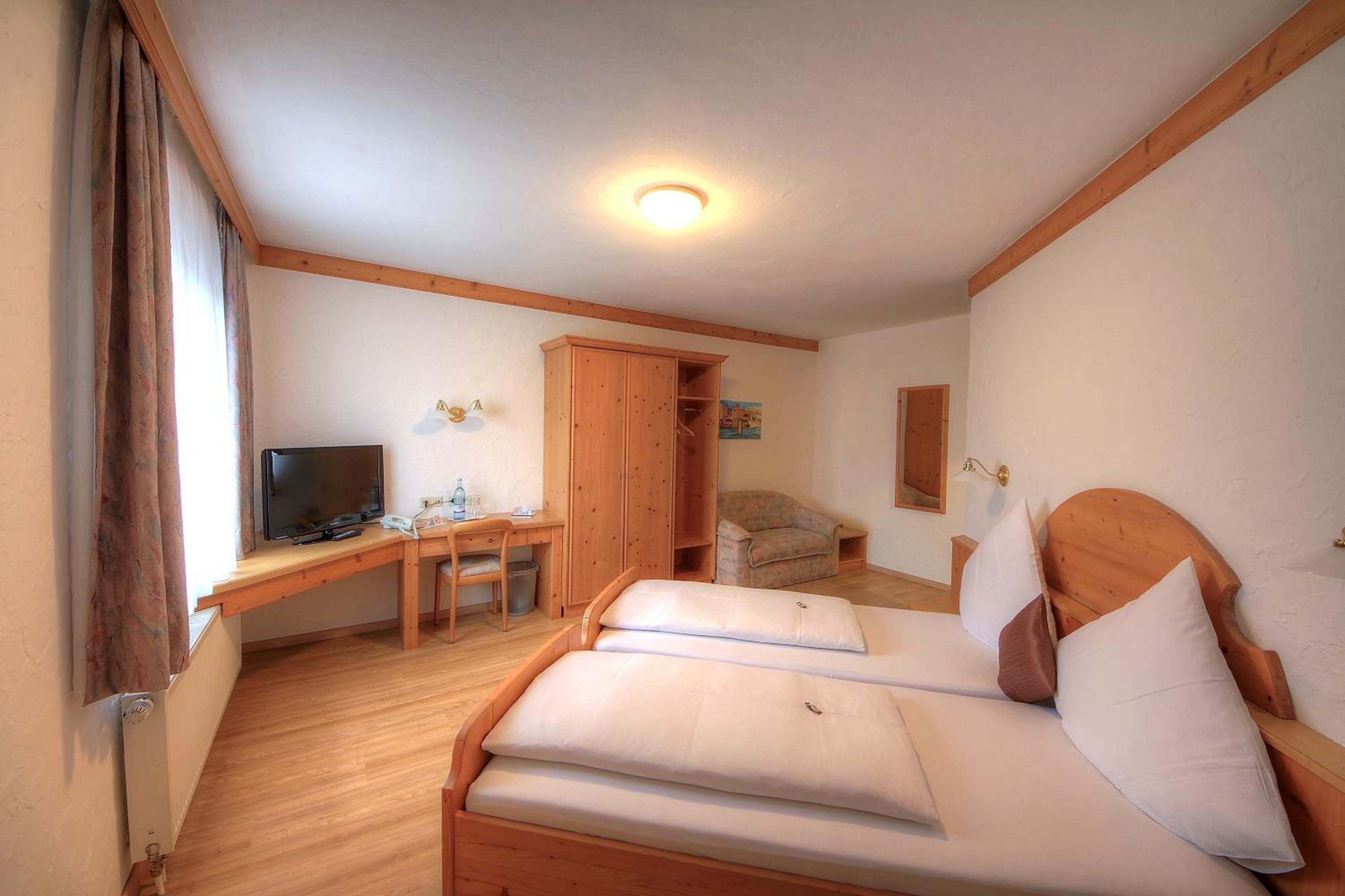 Single Room photo 2