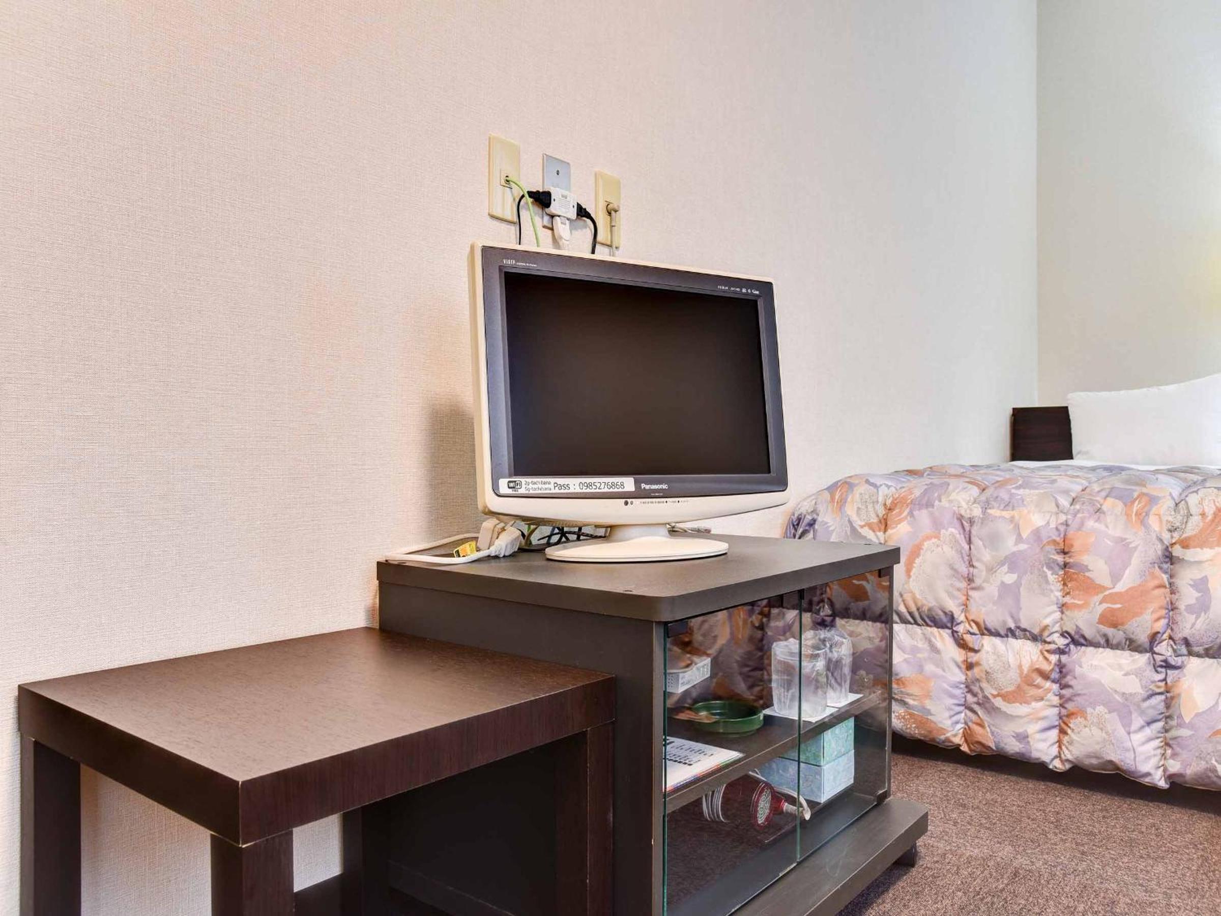 Economy Twin Room - Photo 2