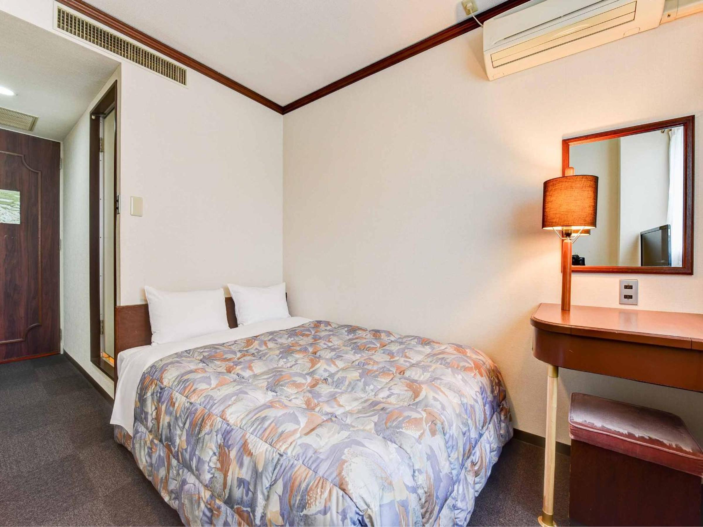 Double Room - Non-Smoking  - Photo 1