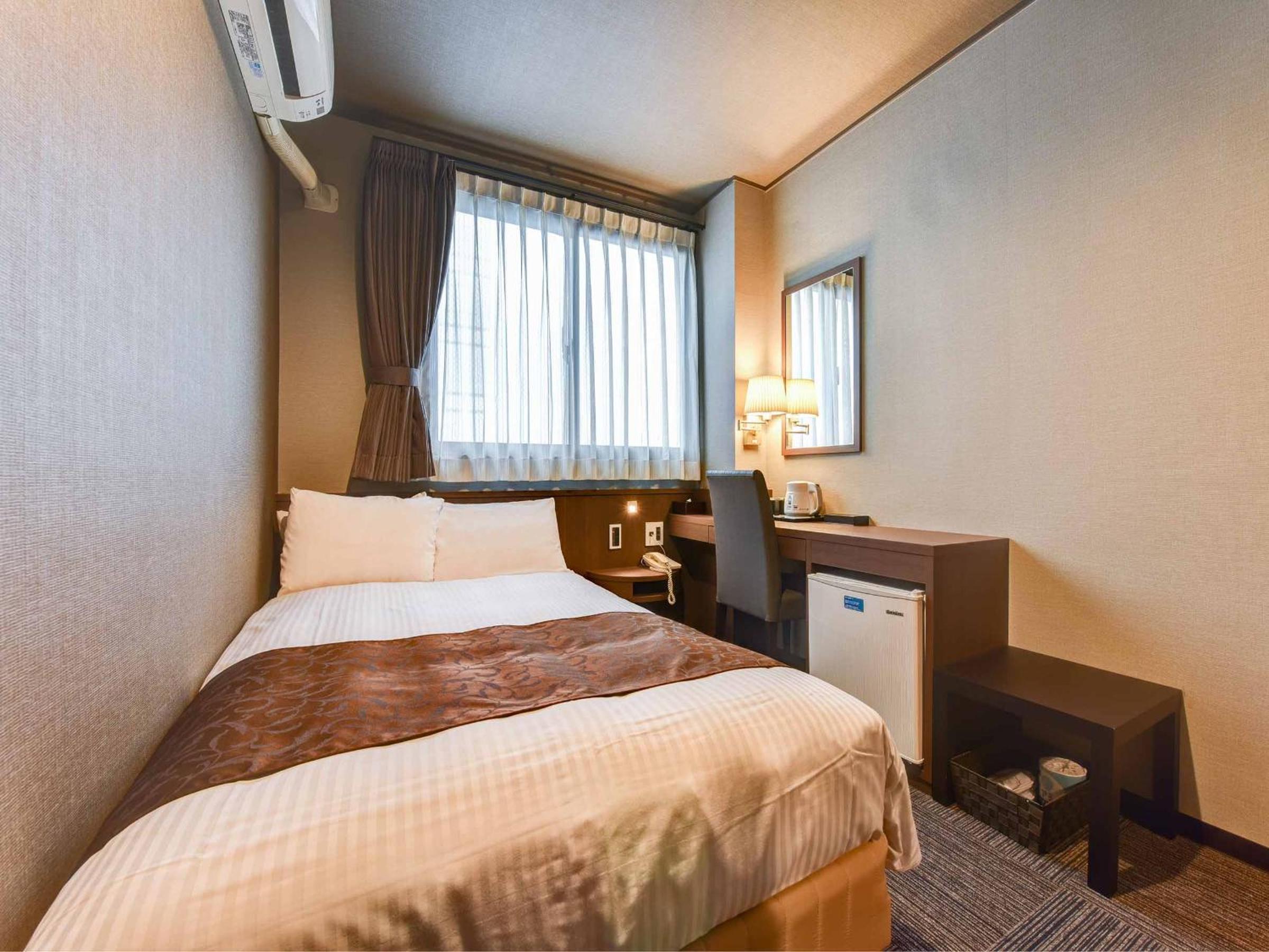Superior Double Room with Small Double Bed - Non-Smoking - Photo 1