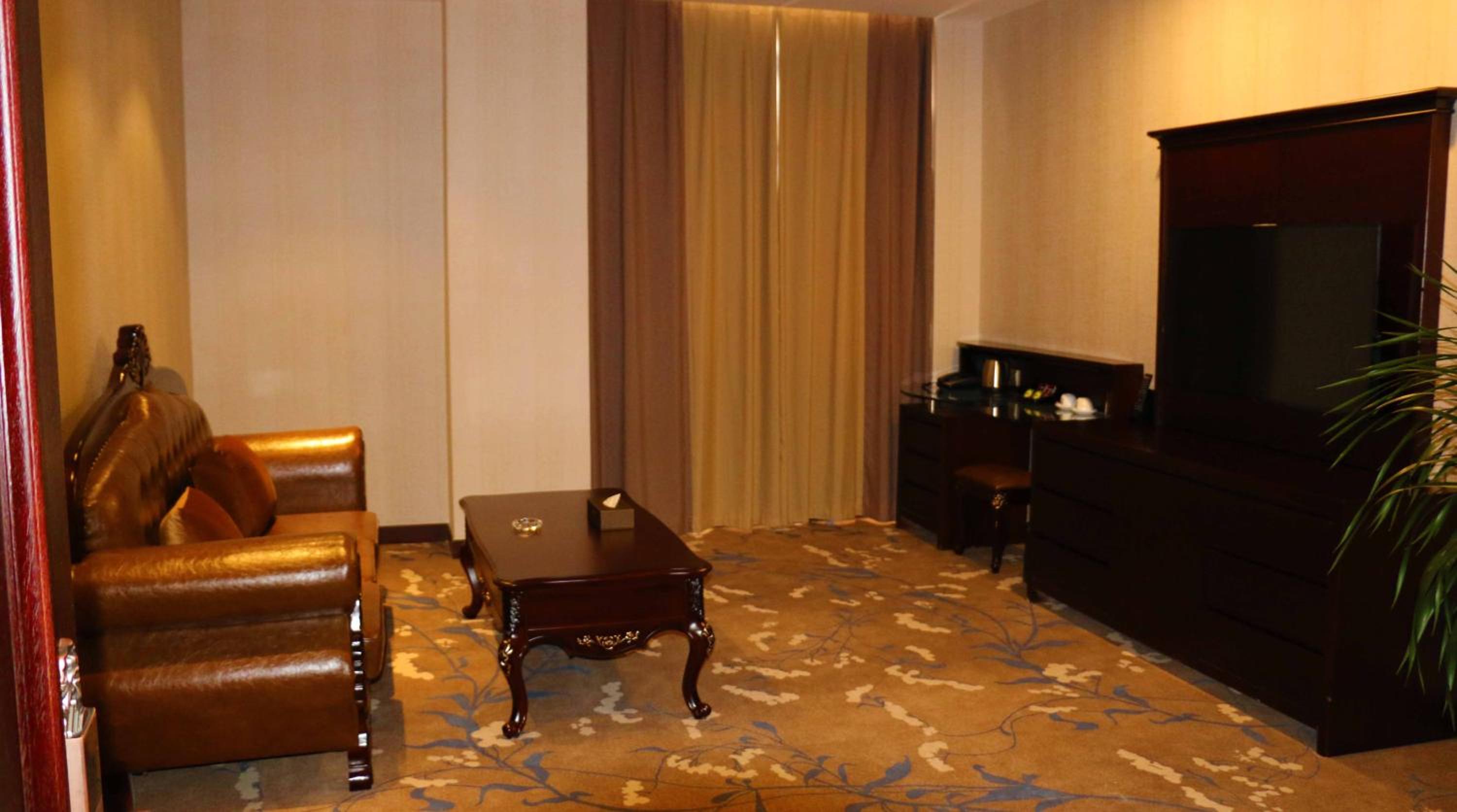 Mainland Chines Citizens - Superior Suite photo 1