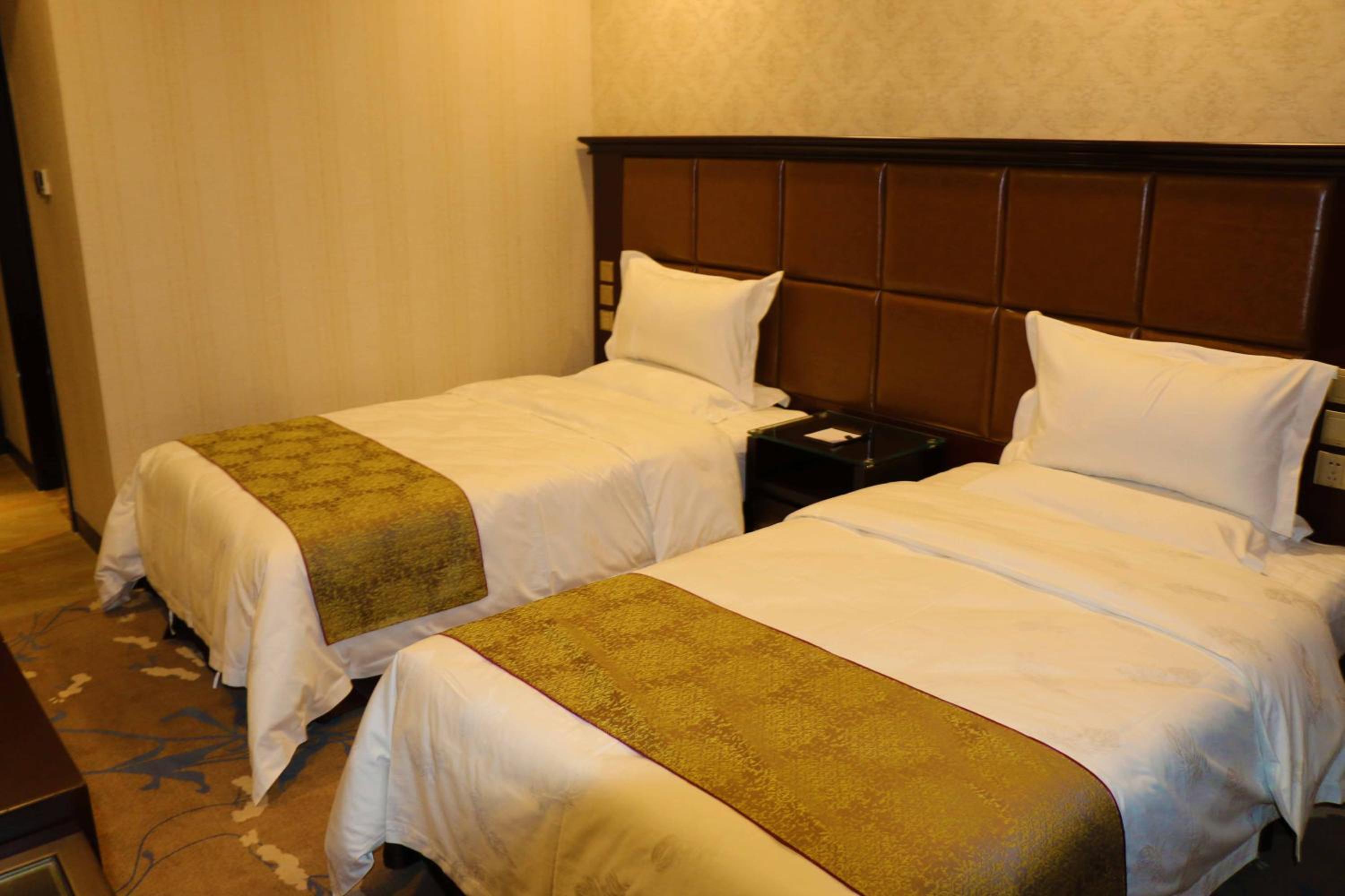 Mainland Chines Citizens - Standard Twin Room photo 1