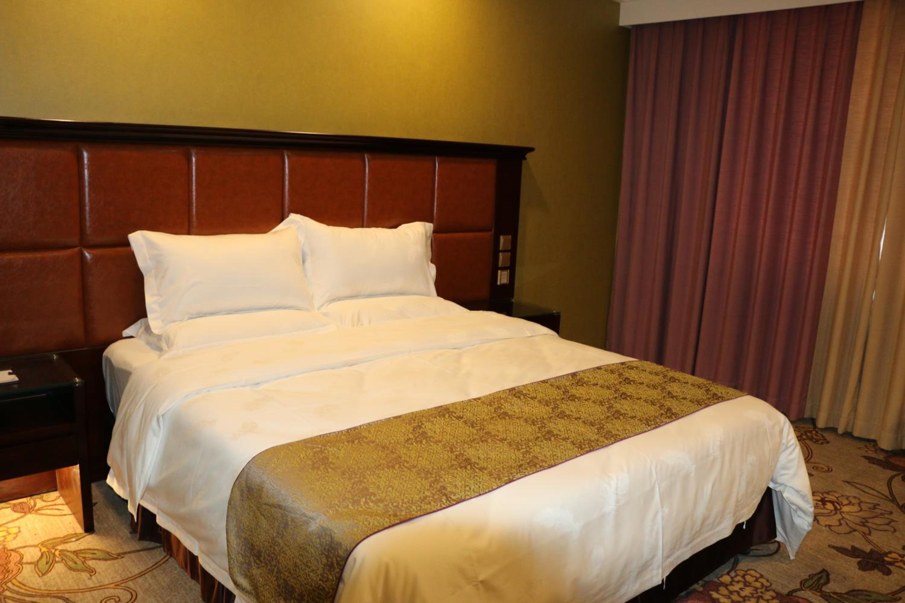 Mainland Chines Citizens - King Room photo 1
